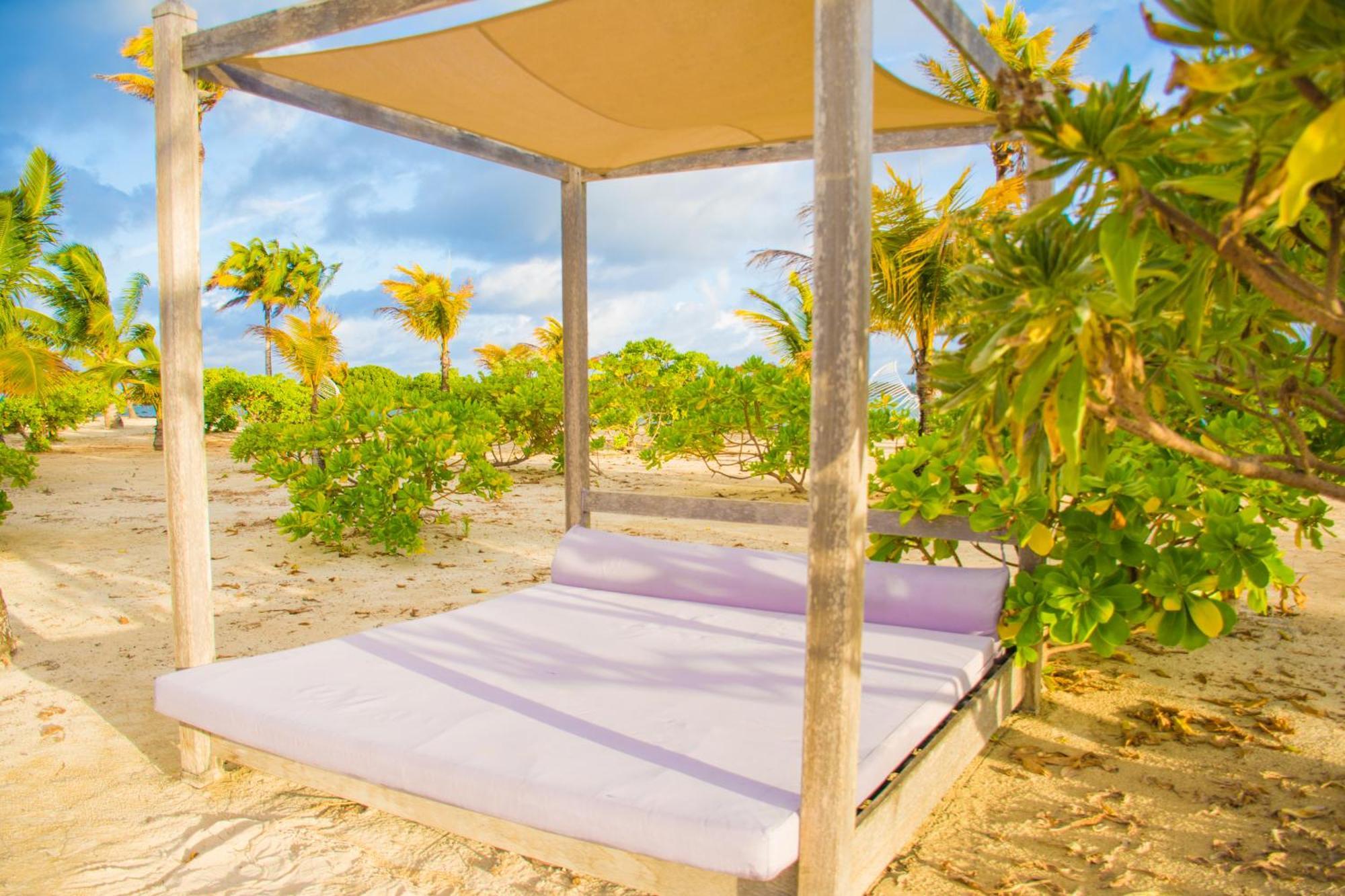 Apartment Azuri Apartment With Beach, Pools, Gym, Golf, Shops, Restaurants, Spa, Boat Activities, Tennis &Paddle Court, Kids Corner Roches Noires