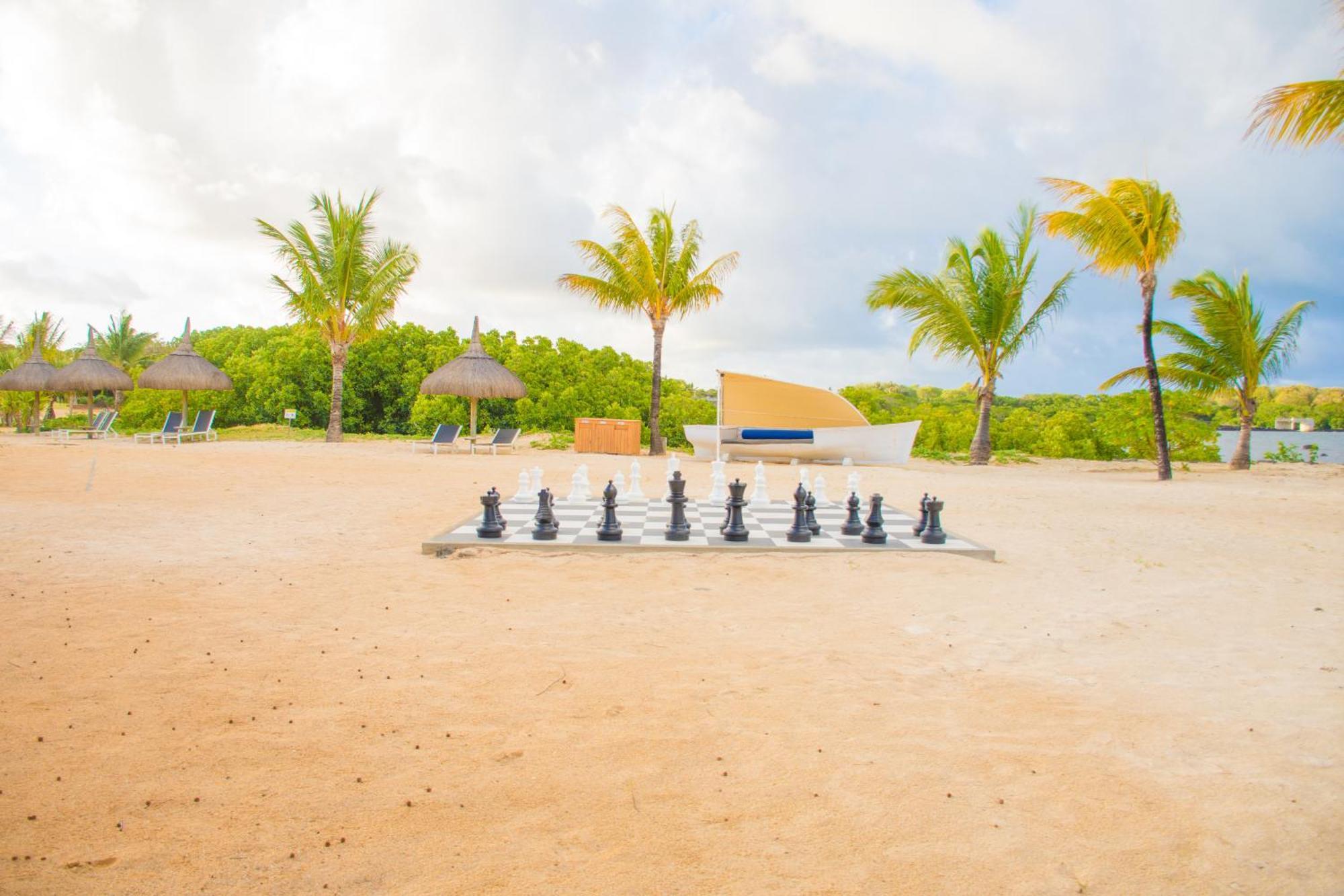 Azuri Apartment With Beach, Pools, Gym, Golf, Shops, Restaurants, Spa, Boat Activities, Tennis &Paddle Court, Kids Corner *