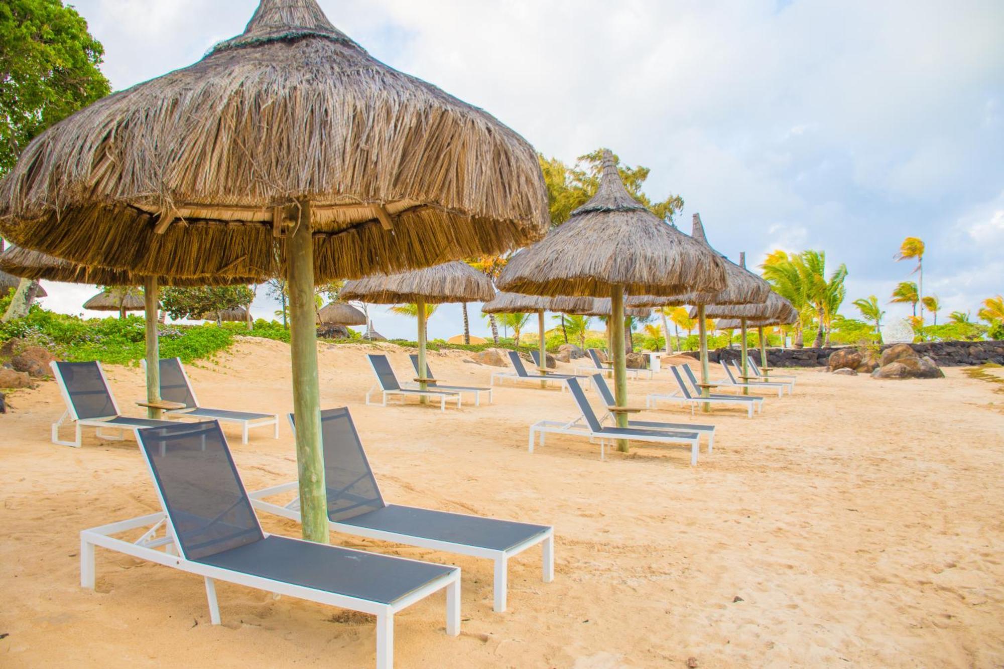 Azuri Apartment With Beach, Pools, Gym, Golf, Shops, Restaurants, Spa, Boat Activities, Tennis &Paddle Court, Kids Corner Apartment *