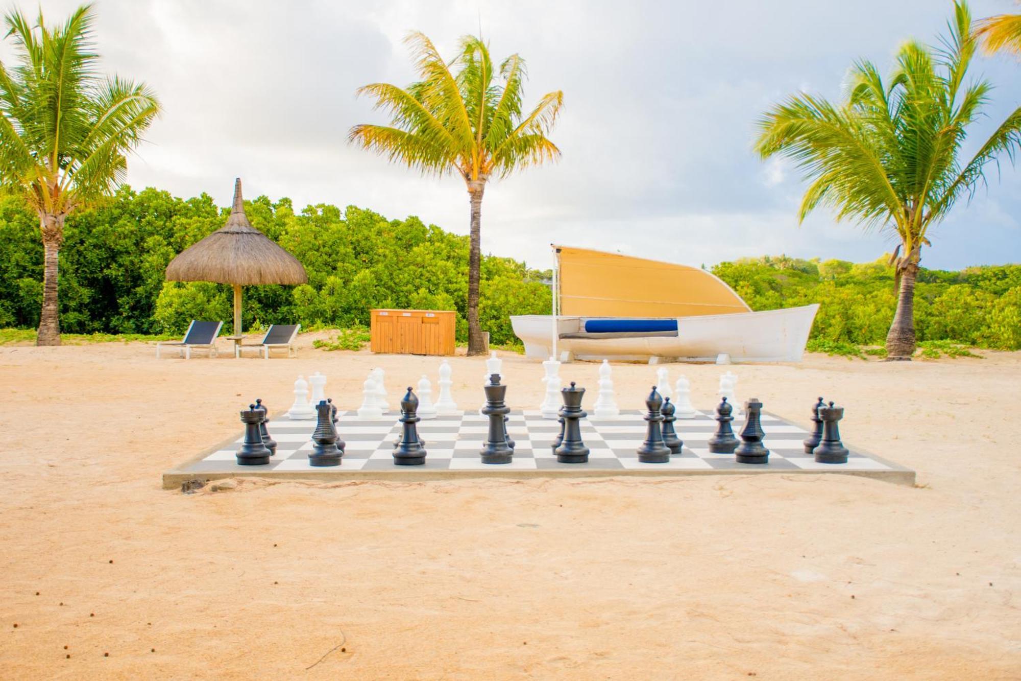 Apartment Azuri Apartment With Beach, Pools, Gym, Golf, Shops, Restaurants, Spa, Boat Activities, Tennis &Paddle Court, Kids Corner *