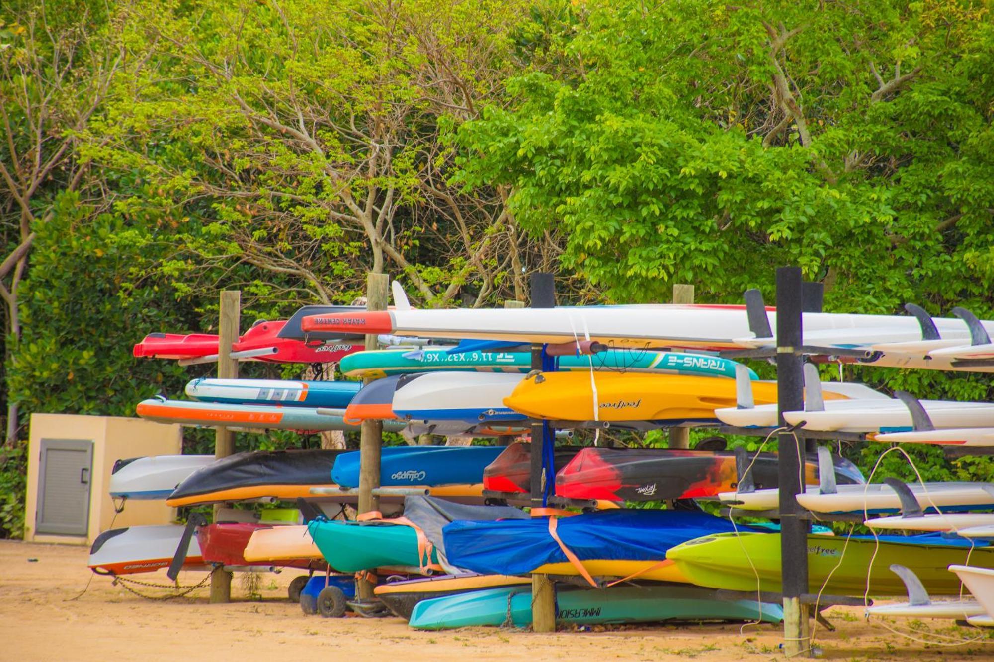 Azuri Apartment With Beach, Pools, Gym, Golf, Shops, Restaurants, Spa, Boat Activities, Tennis &Paddle Court, Kids Corner Roches Noires