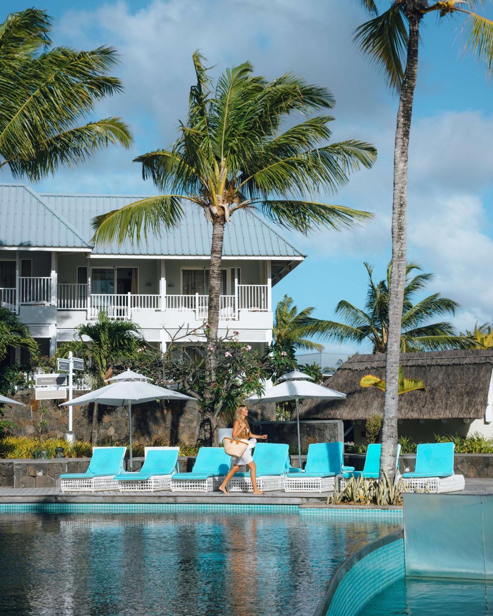 Radisson Blu Azuri & 4* Roches Noires