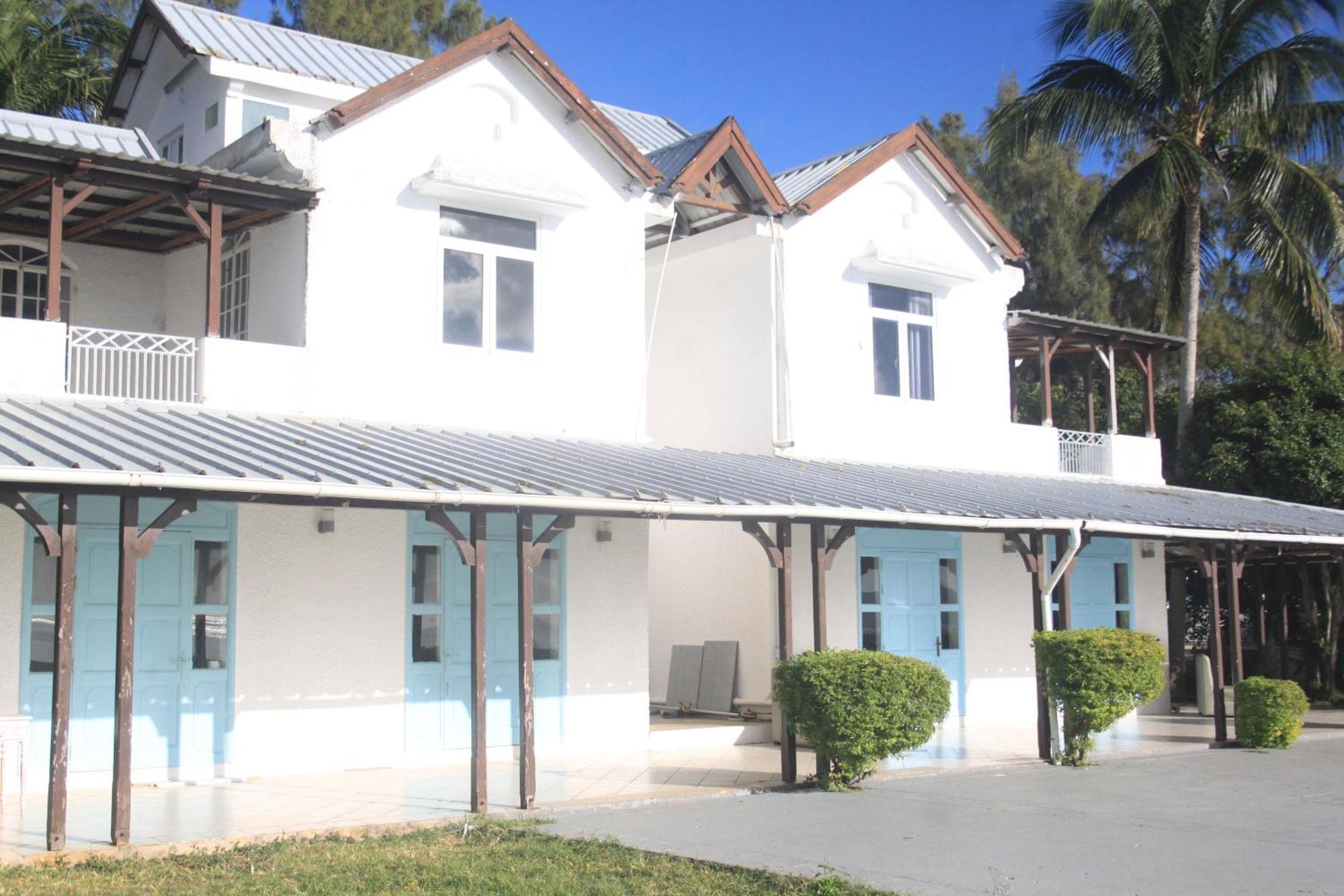 Villa Domaine Julia Sur With 8 Bedrooms!
