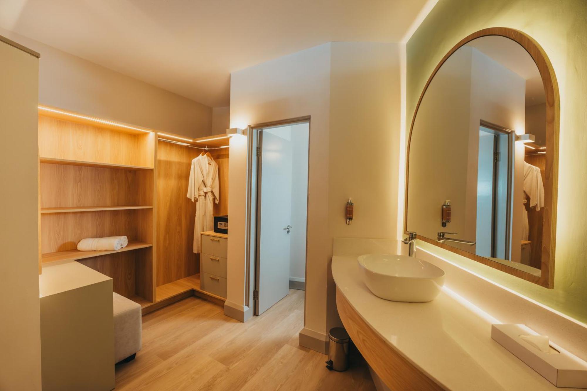 Tamarina Golf & Spa Boutique Hotel 4*