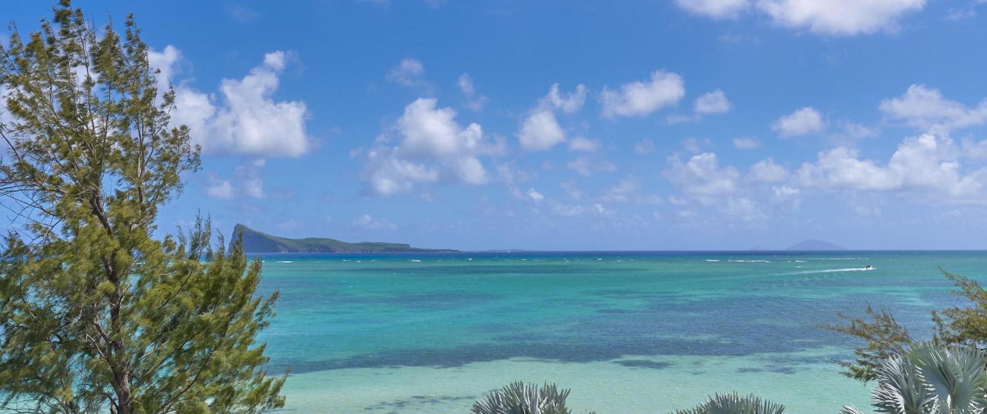 Apartment Duplex Skyline, 3 Bedroom En Suite, Beachfront *