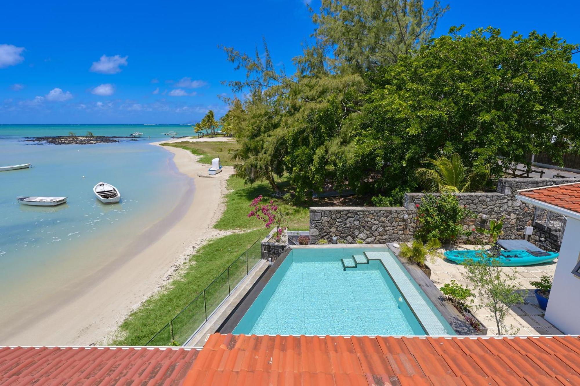 Lagon Bleu, Waterfront, Private Pool, 4 Bedrooms En-suite *