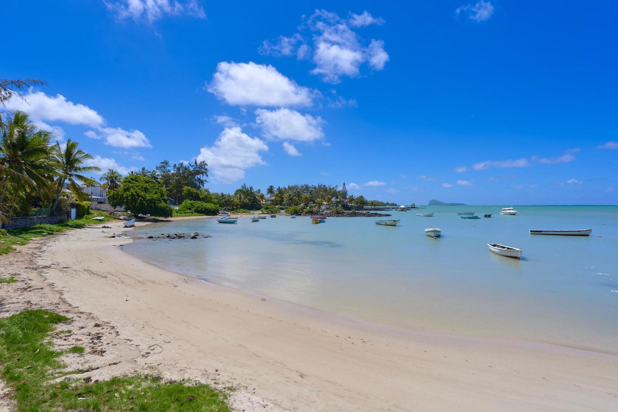 Villa Lagon Bleu, Waterfront, Private Pool, 4 Bedrooms En-suite