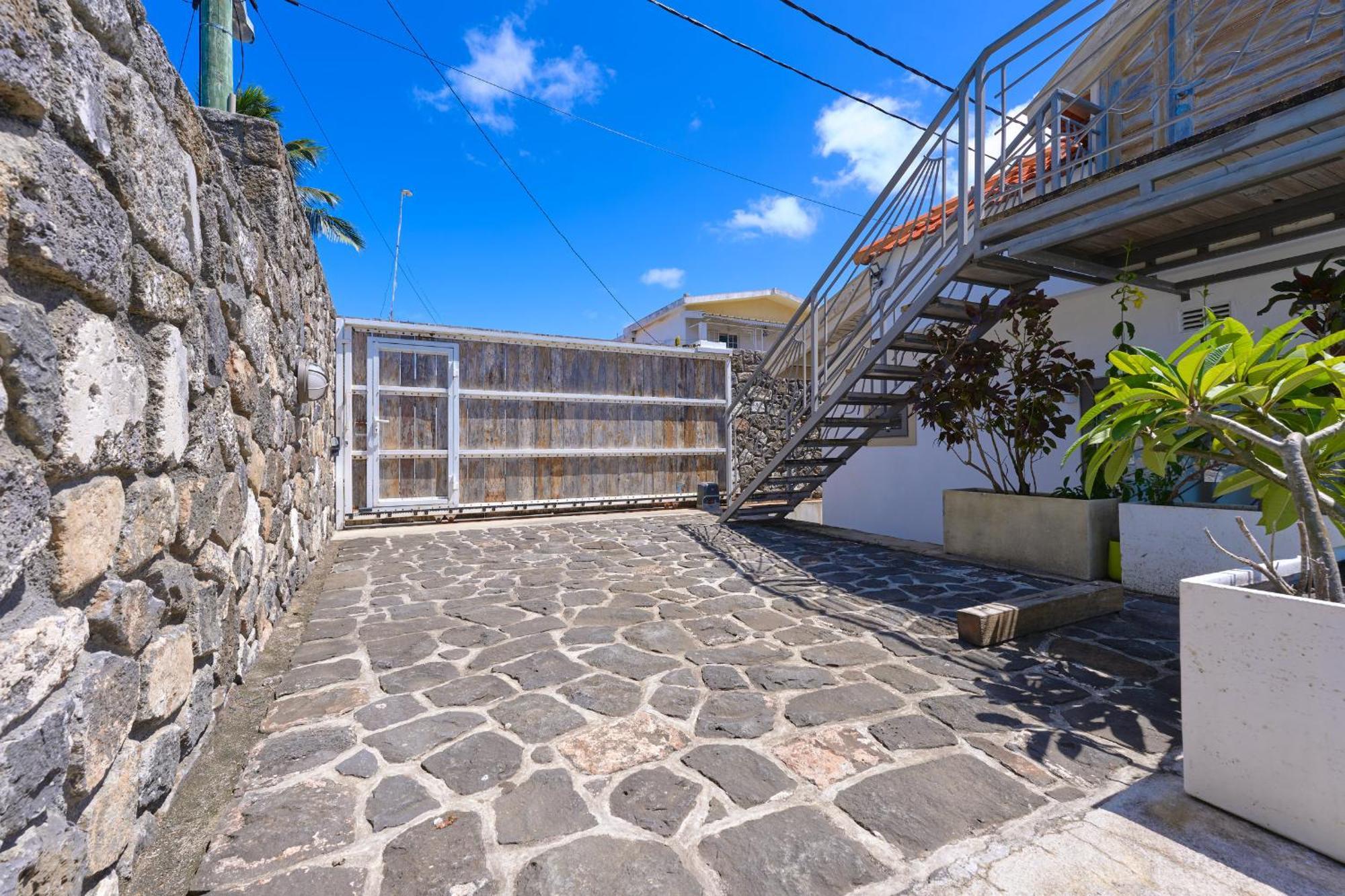 Villa Lagon Bleu, Waterfront, Private Pool, 4 Bedrooms En-suite Grand Gaube