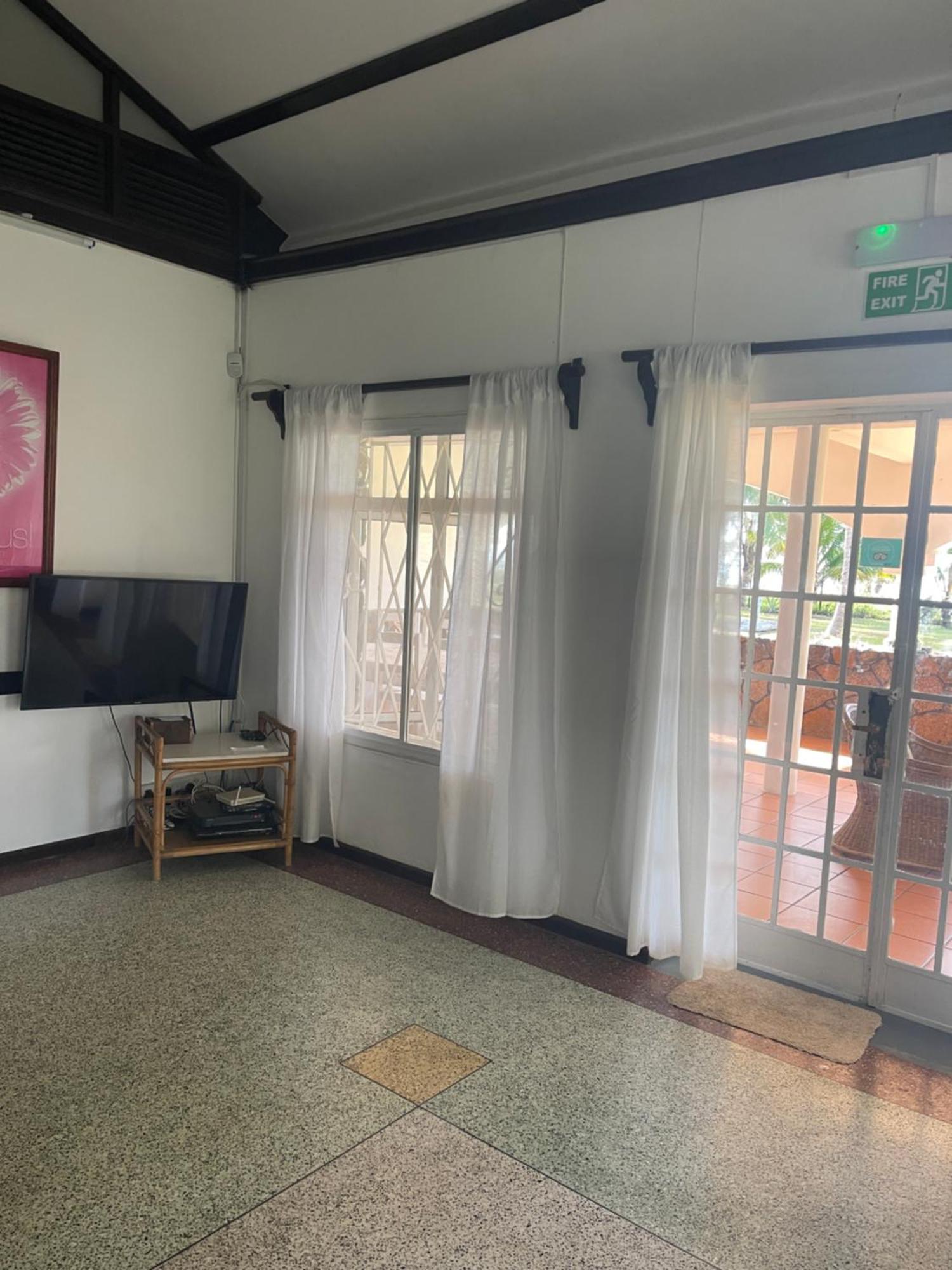 Villa Karel Sea View Riambel