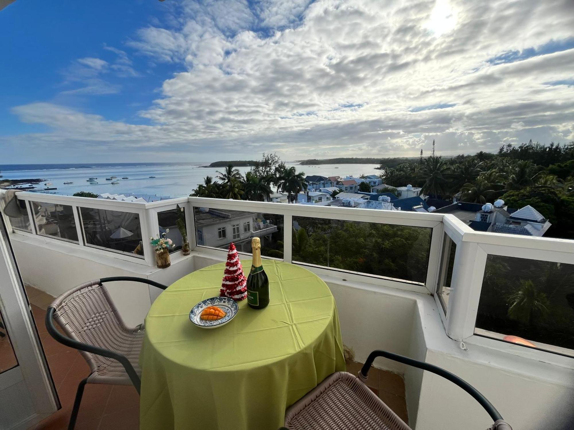 Bluebay 360 Seaview *