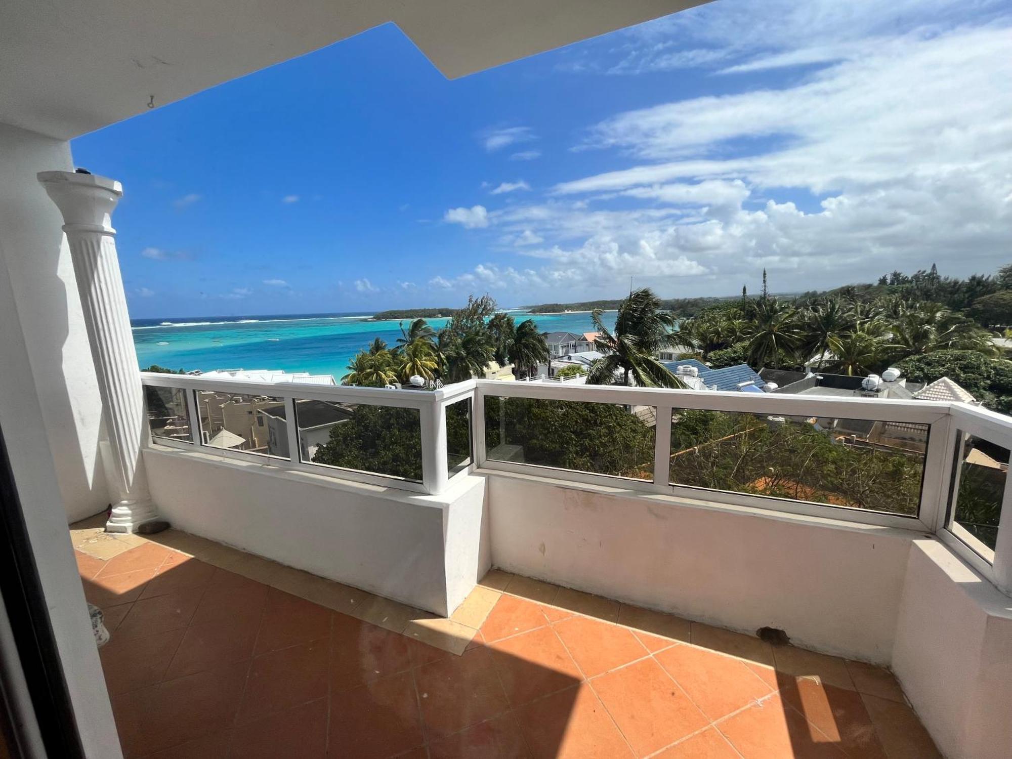 Bluebay 360 Seaview Apartment *