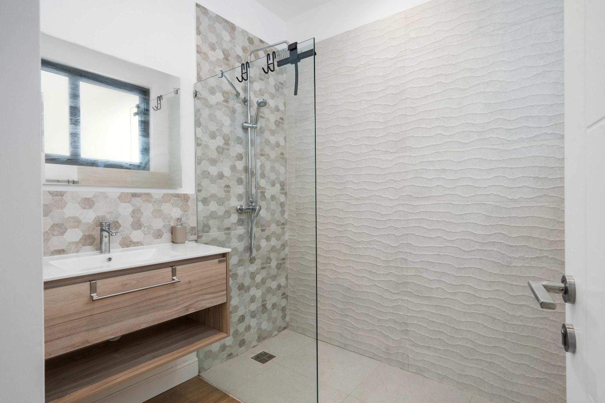 Luxury With Private Pool By Sealodge Apartment