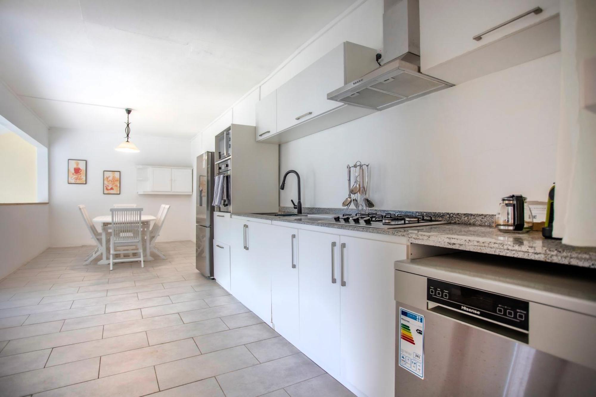 Sunny Two Bedroom Loft - Sea Views And Pool Riviere Noire