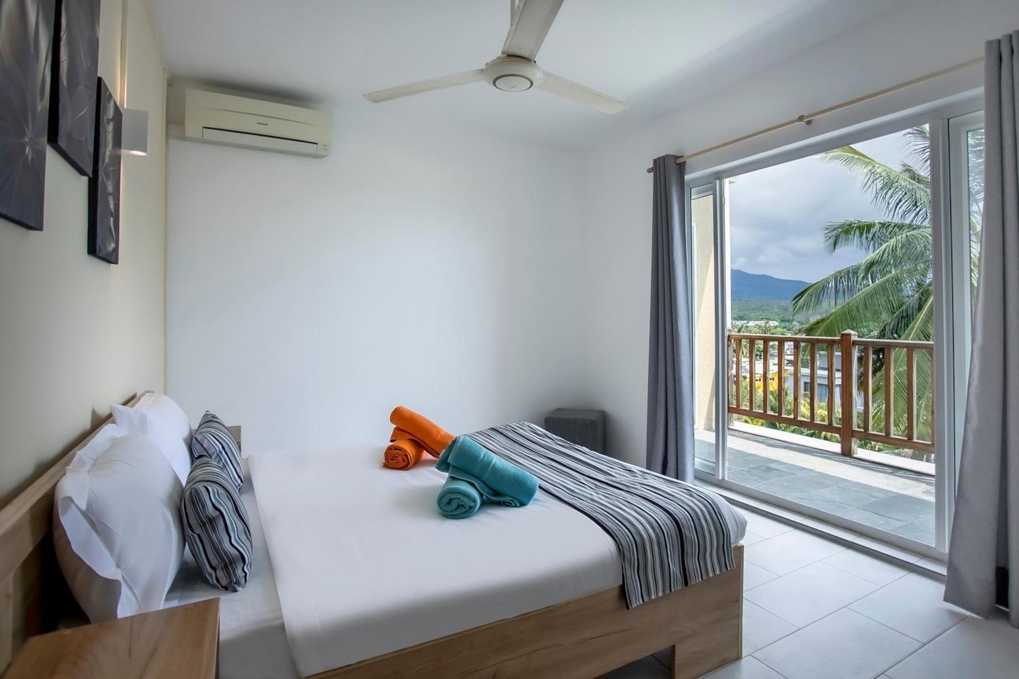 Apartment Sunny Two Bedroom Loft - Sea Views And Pool *
