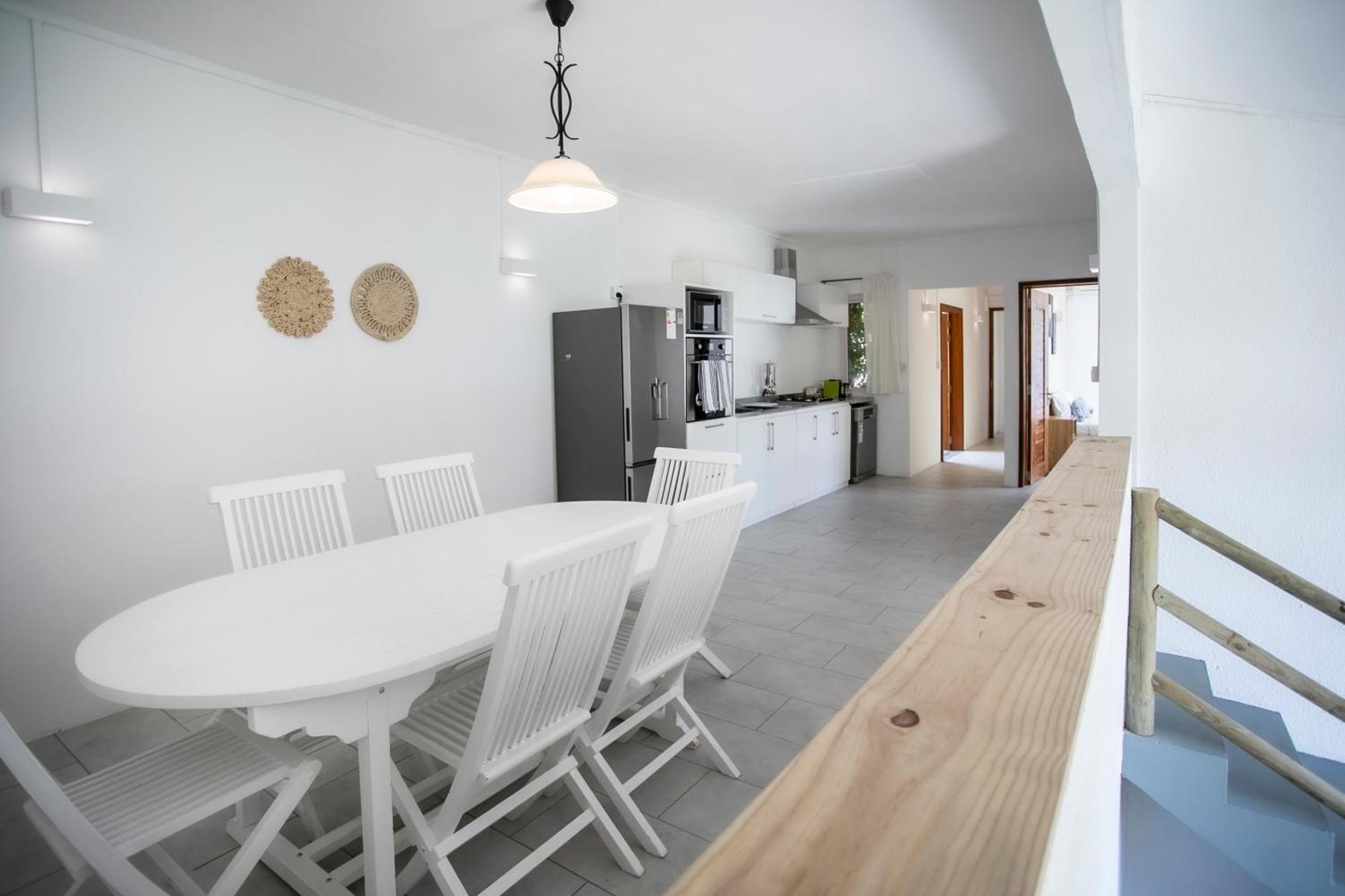 Apartment Sunny Two Bedroom Loft - Sea Views And Pool