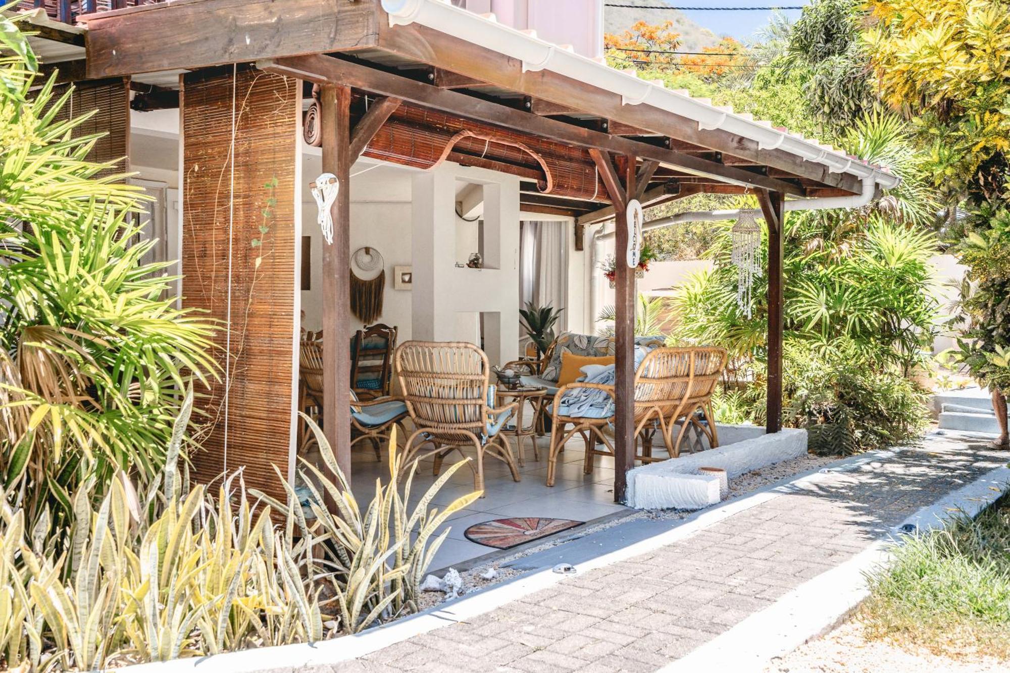 Lakaz Del Sol - Modern And Elegant With Luxurious Garden, Pool And Barbecue Area - Tourism Permit Certified Apartment Tamarin