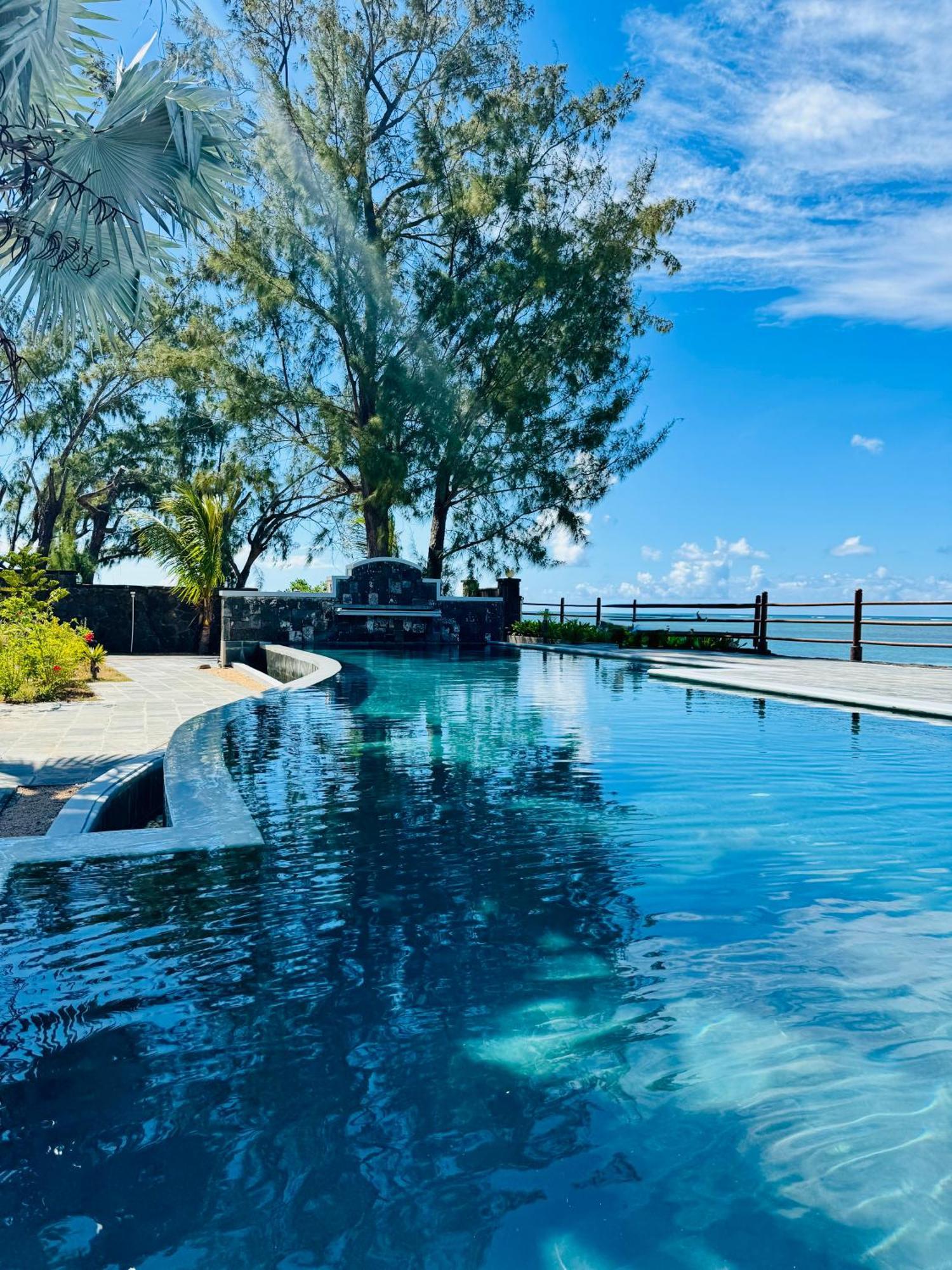 Villa Coin De Mire Luxury Beachfront Duplex