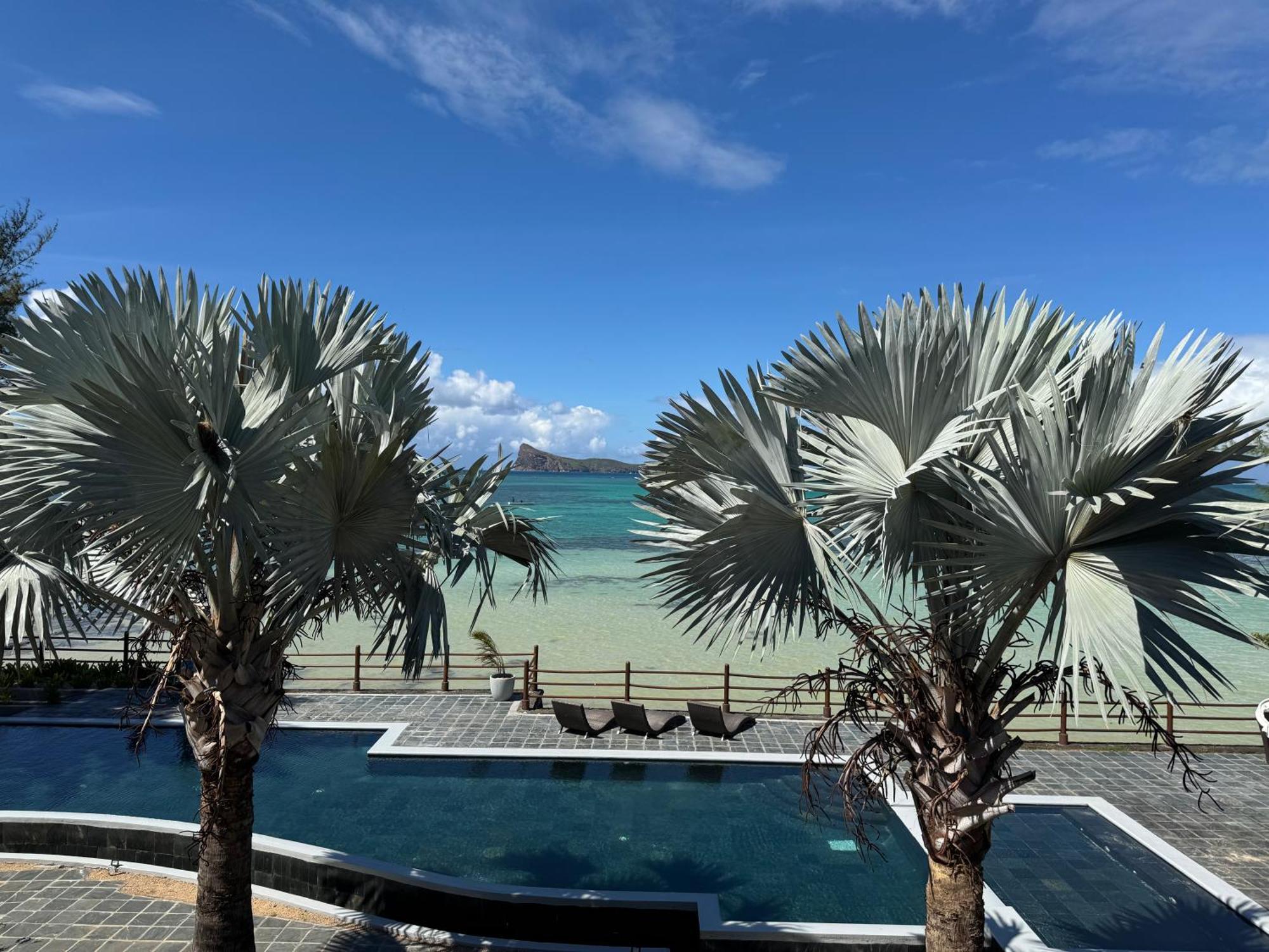 Coin De Mire Luxury Beachfront Duplex