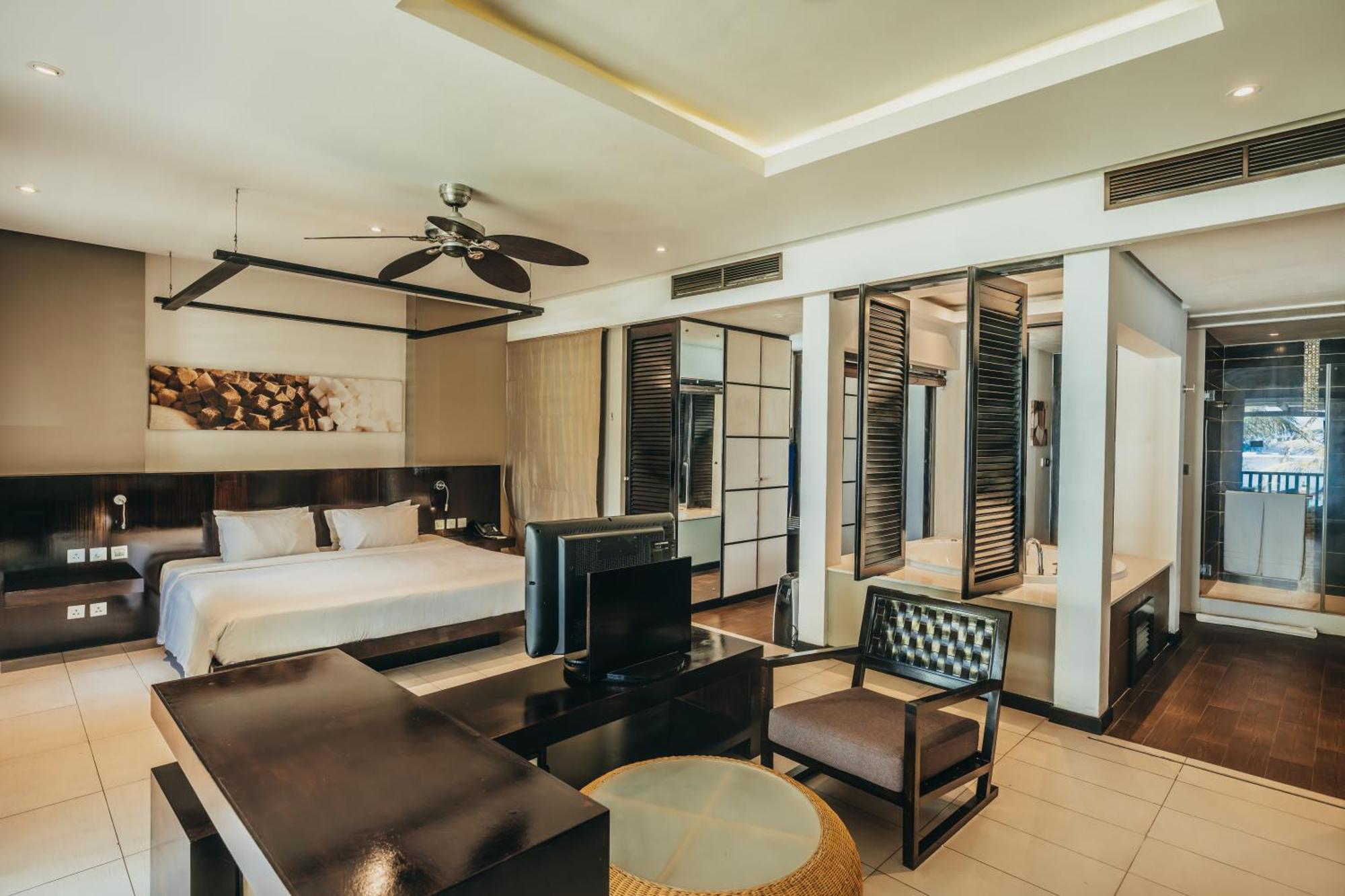 Hotel Crystals Belle Mare, A Member Of Radisson Individuals