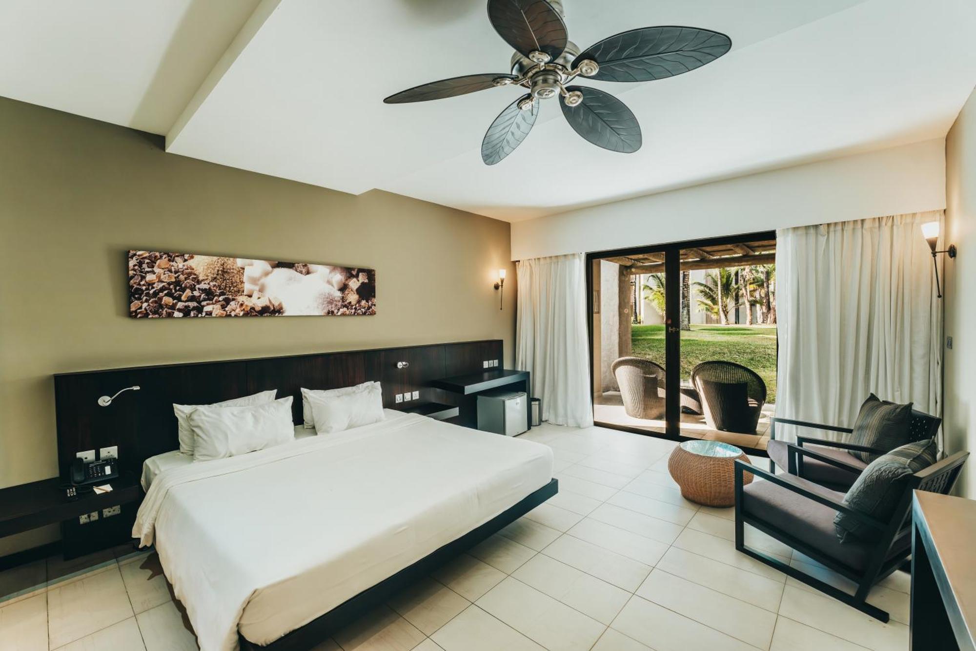 Hotel Crystals Belle Mare, A Member Of Radisson Individuals 4*