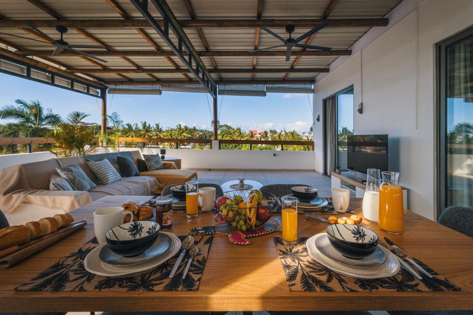Cozy Penthouse - Near Restaurants And Beaches Apartment *
