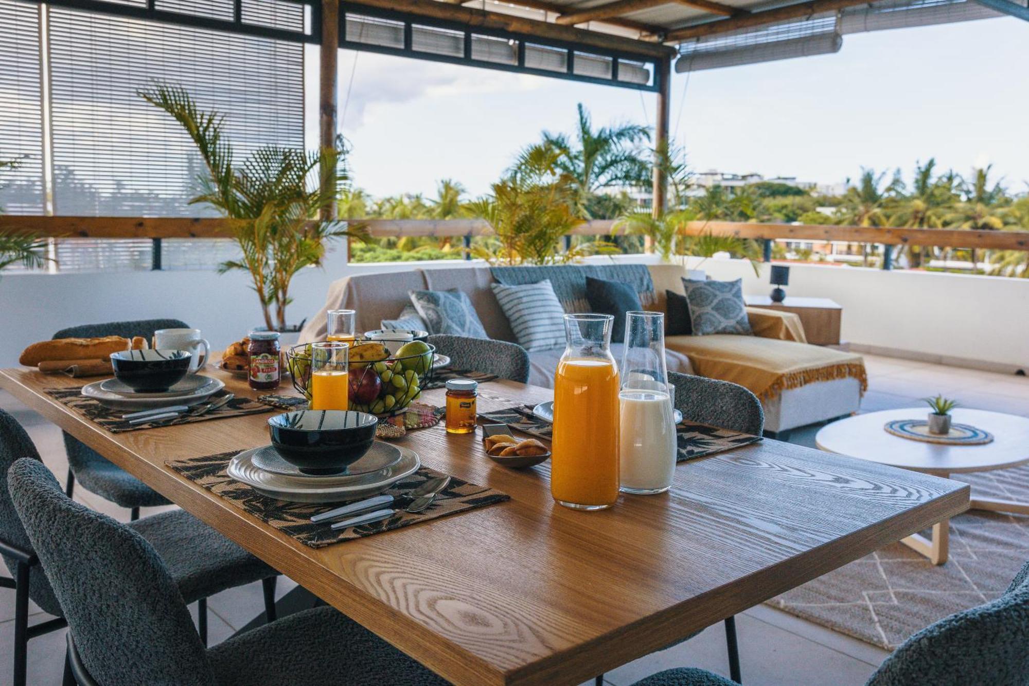 Cozy Penthouse - Near Restaurants And Beaches Apartment
