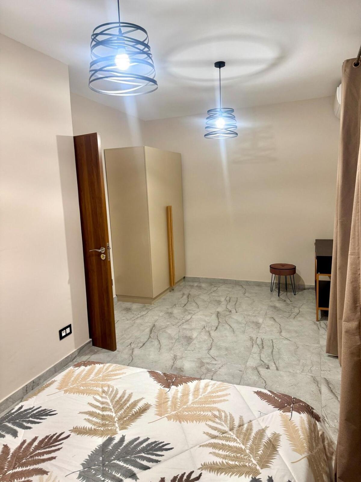 Luxury 6br Villa *