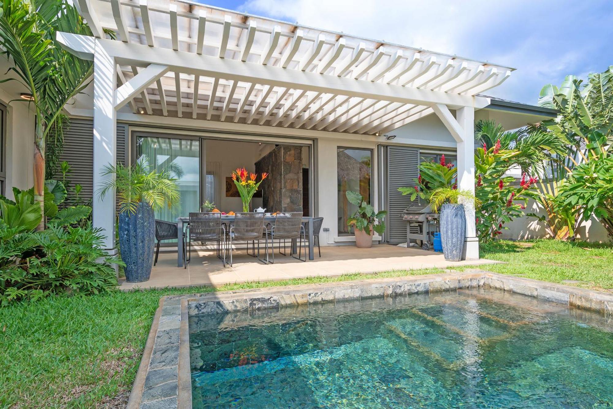 Apartment Ocean Beachfront Flat, 3 Bedrooms En Suite,