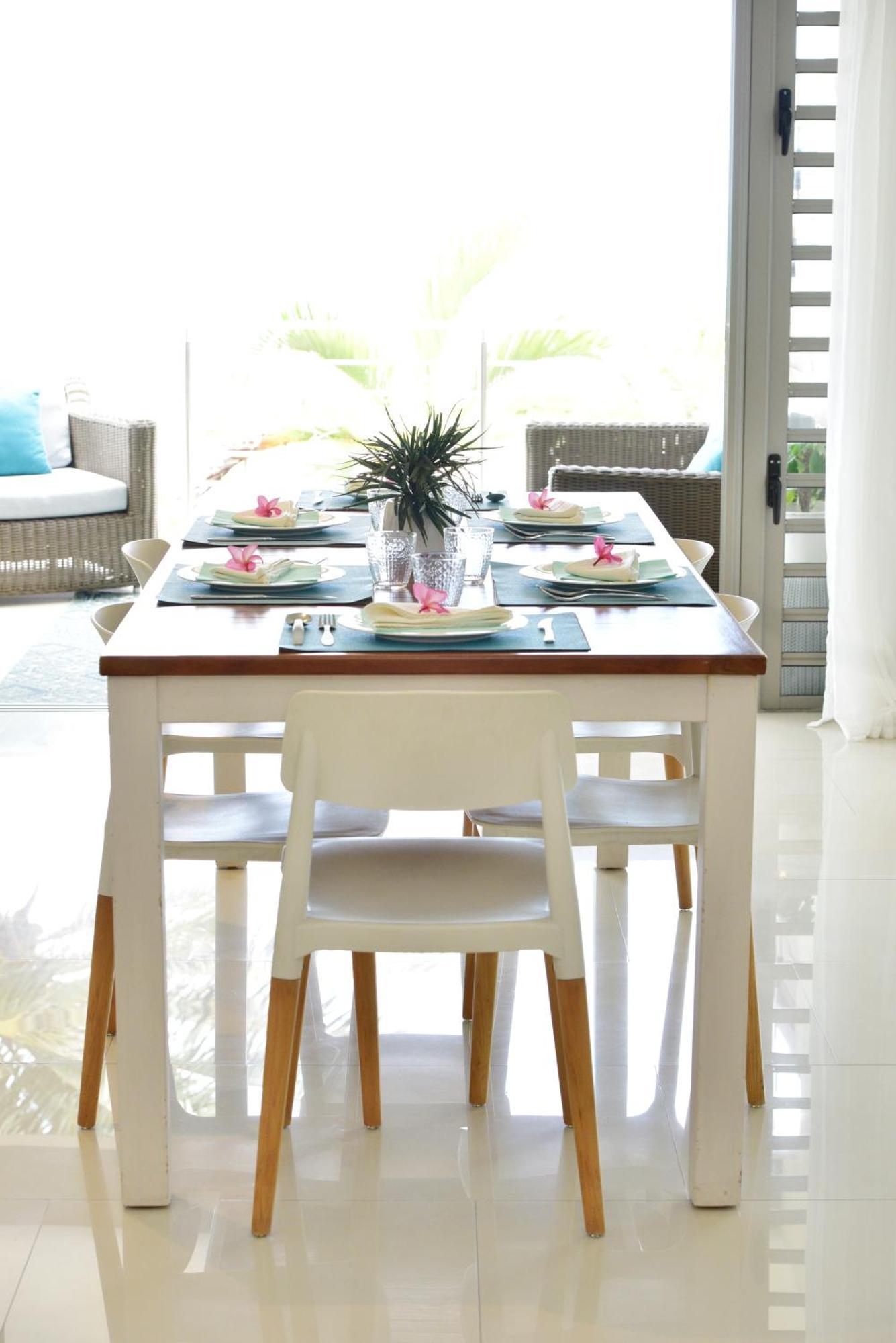 Paradise Luxury Beachfront Apartment