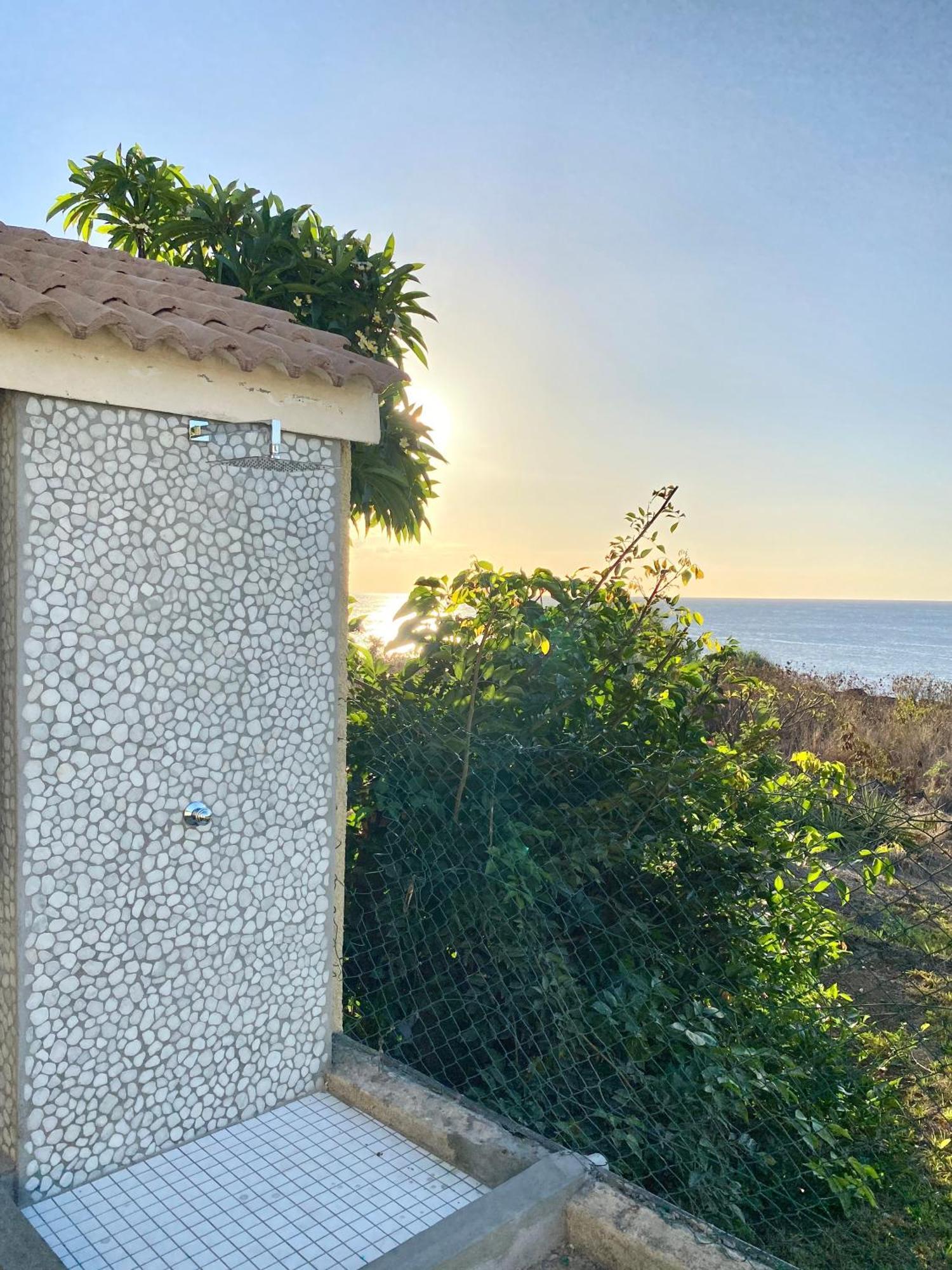 Solara West - Private Pool And Seafront Villa Flic en Flac
