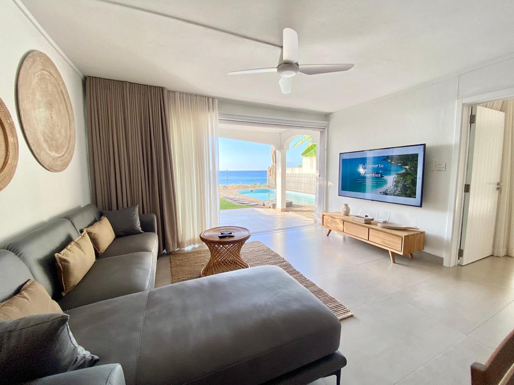Solara West - Private Pool And Seafront *