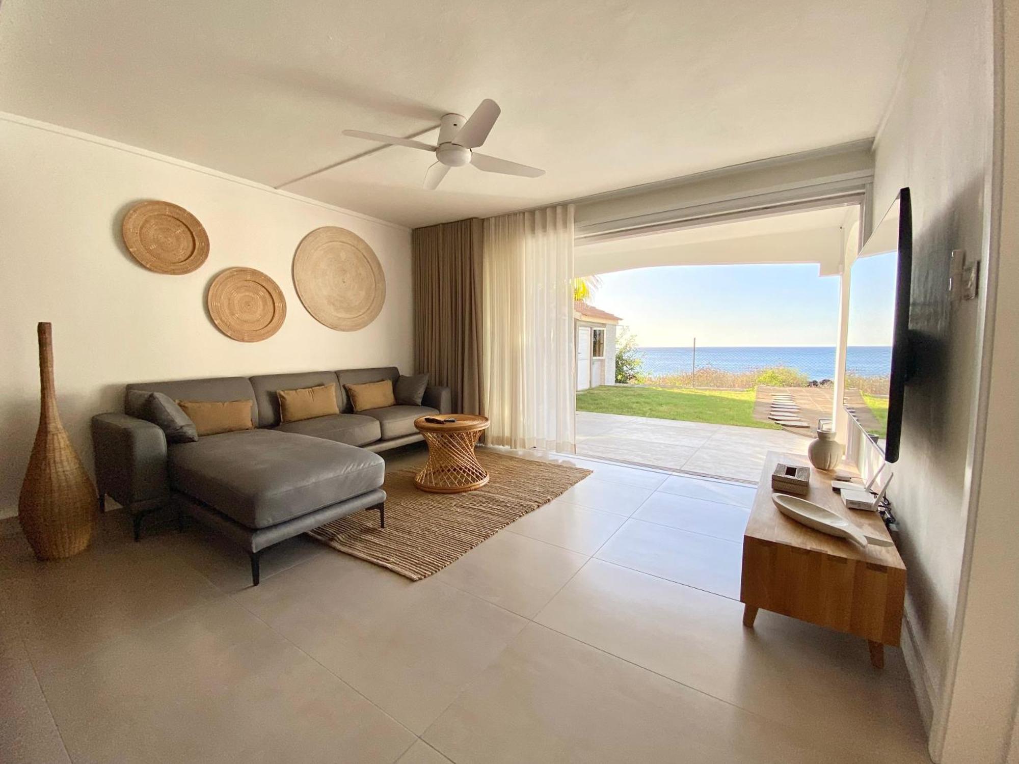 Villa Solara West - Private Pool And Seafront Flic en Flac
