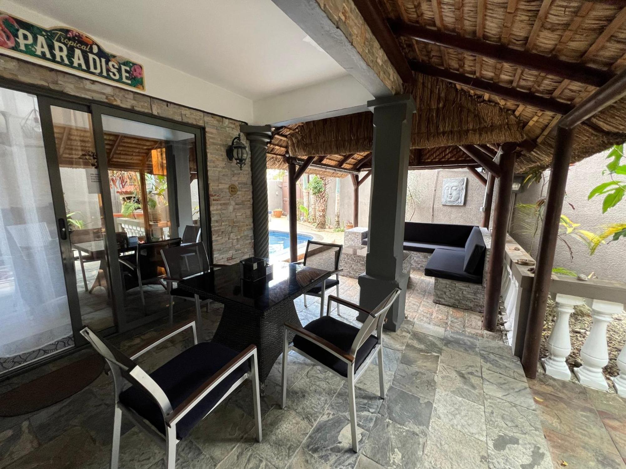 Sunshine Paradise - - 150m *