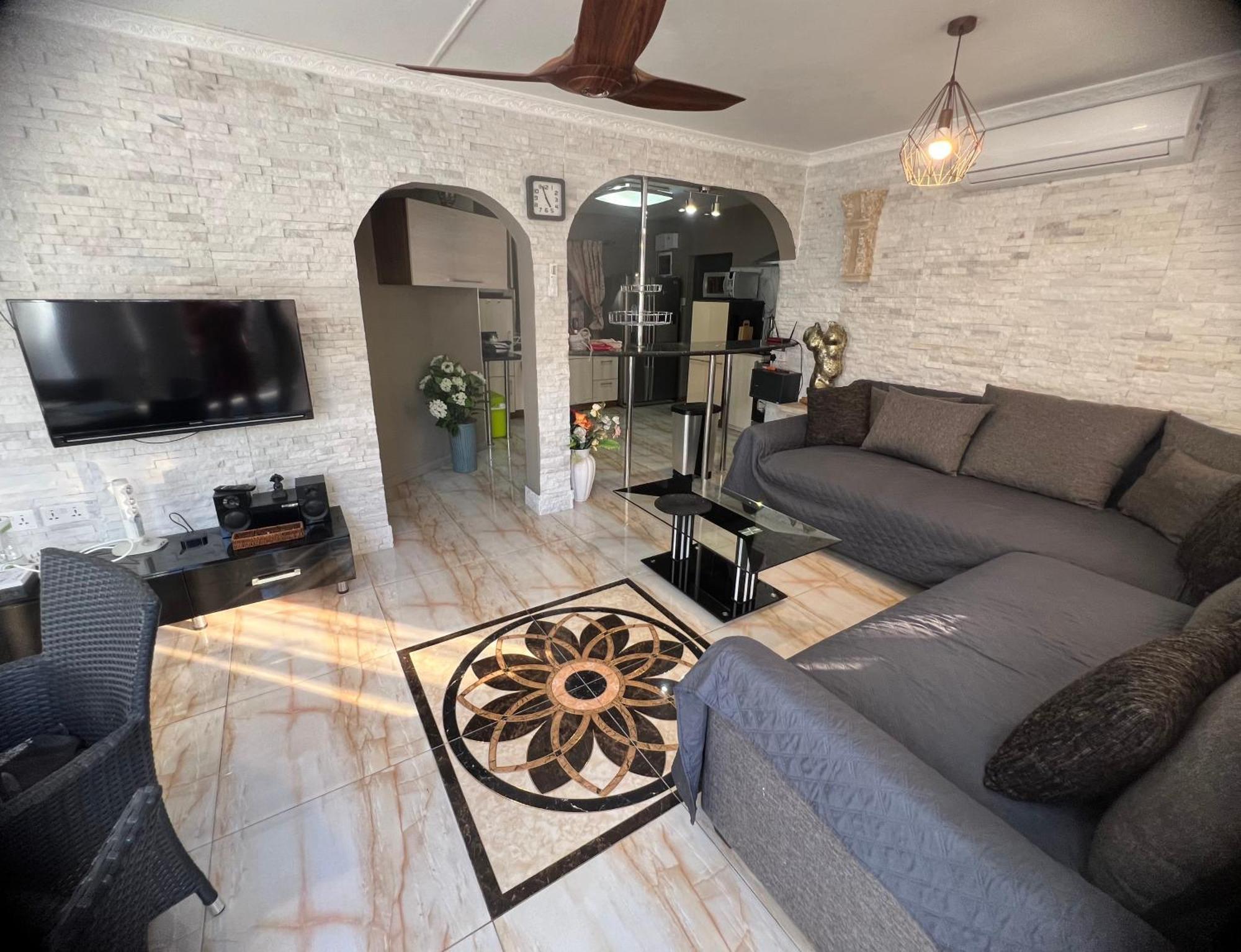 Sunshine Paradise - - 150m Apartment *