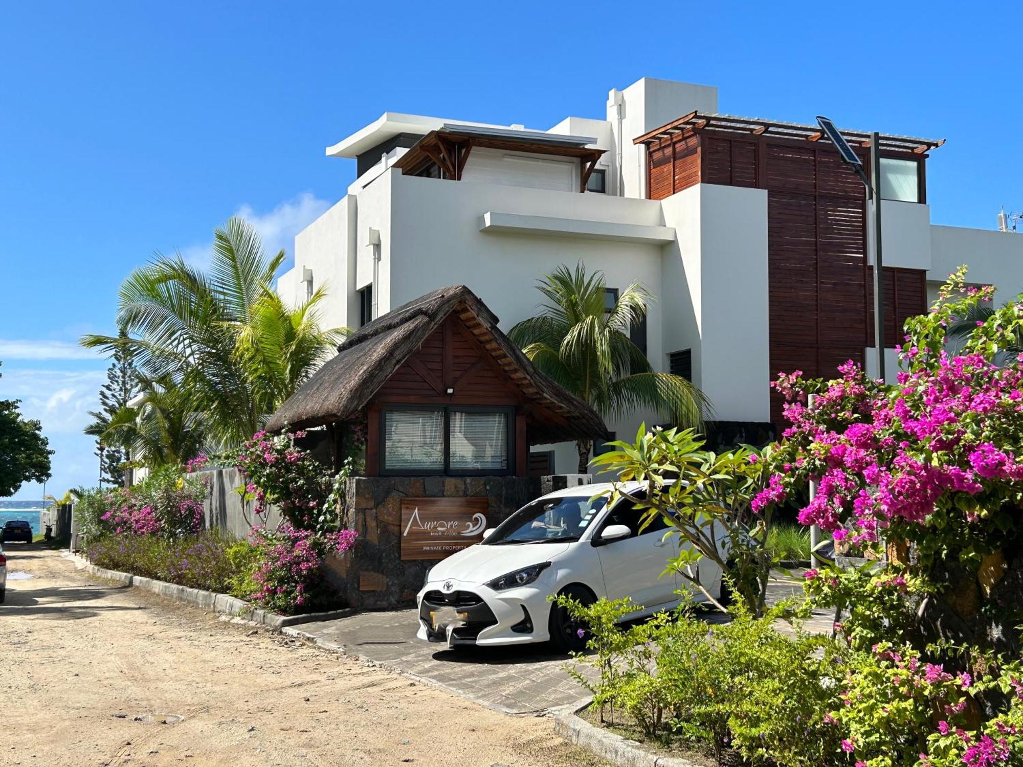 Penthouse De La Plage, Private Lift