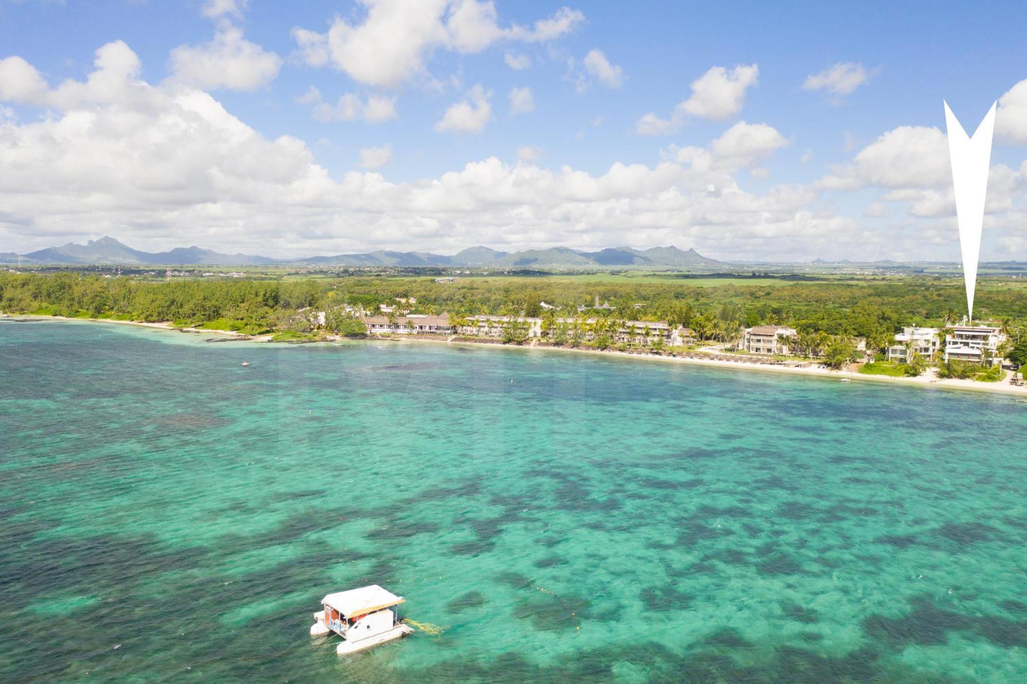 Penthouse De La Plage, Private Lift Apartment *