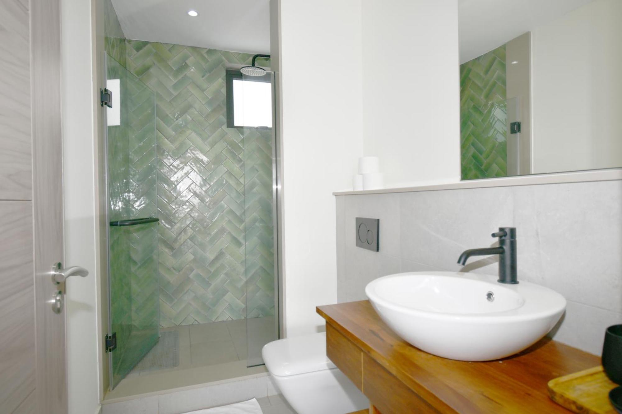Penthouse De La Plage, Private Lift