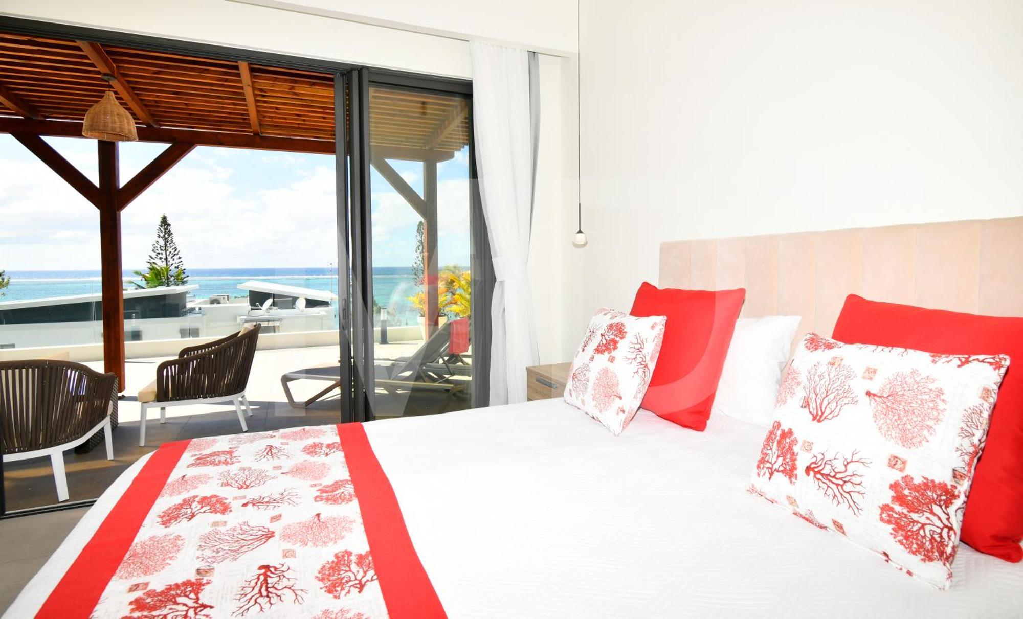 Penthouse De La Plage, Private Lift