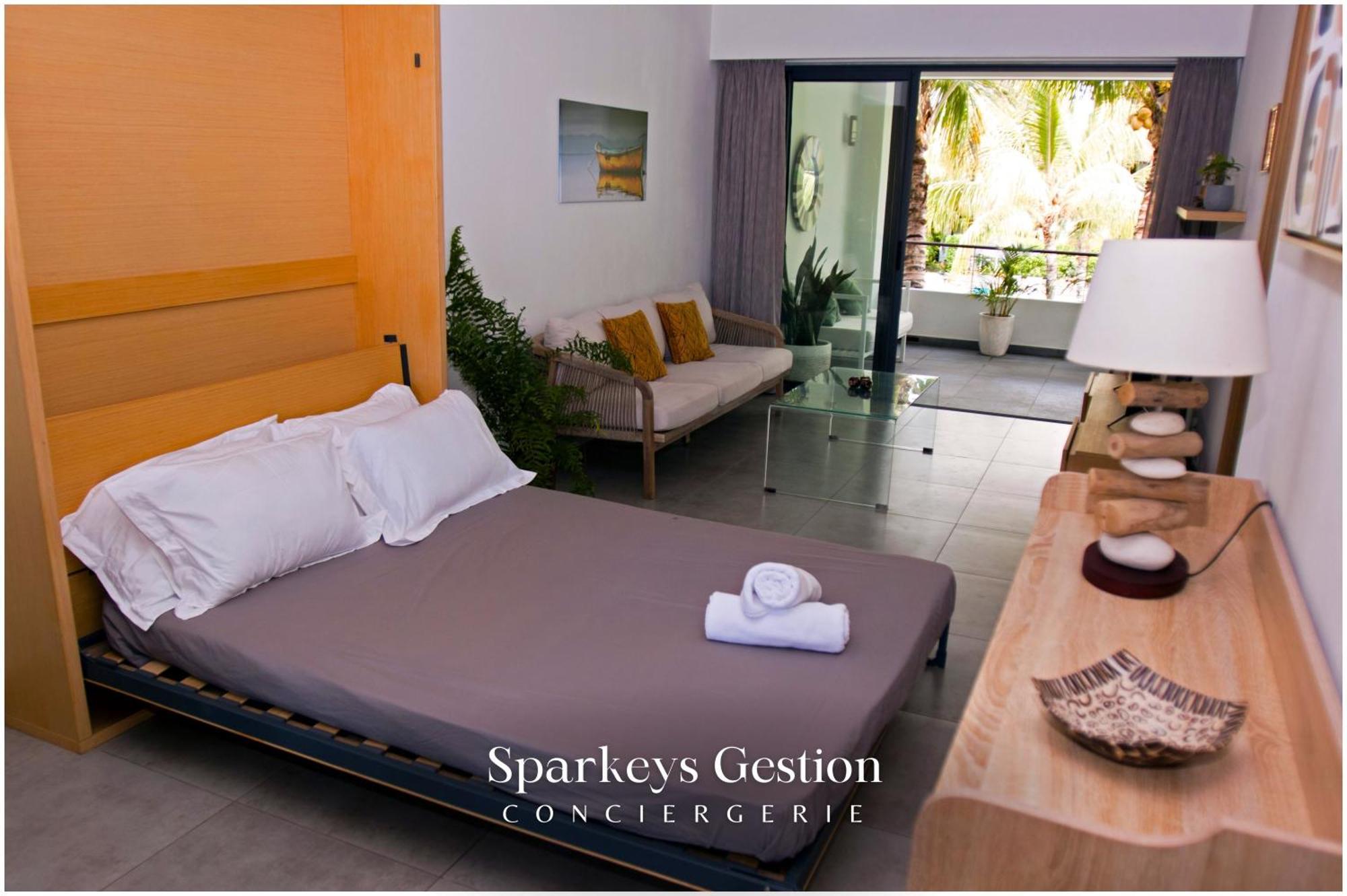 Sg13 L En L Oasis Palms Apartment