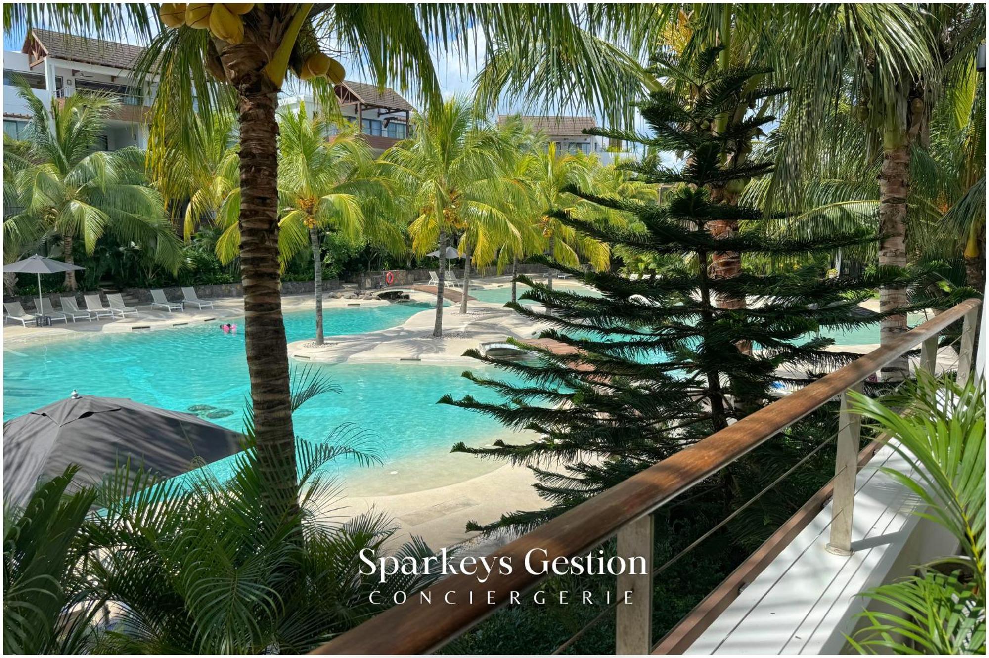 Sg13 L En L Oasis Palms Apartment