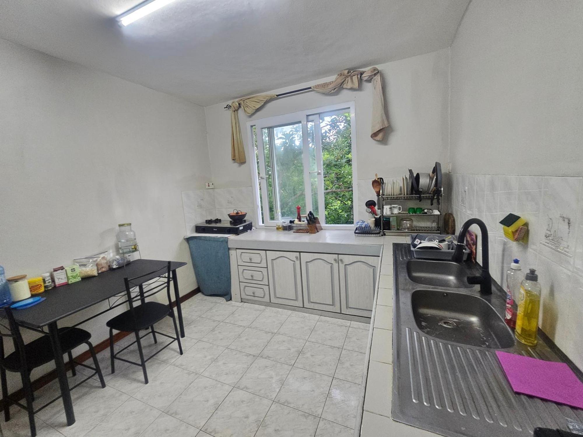Mountain View Haven, Apartment
