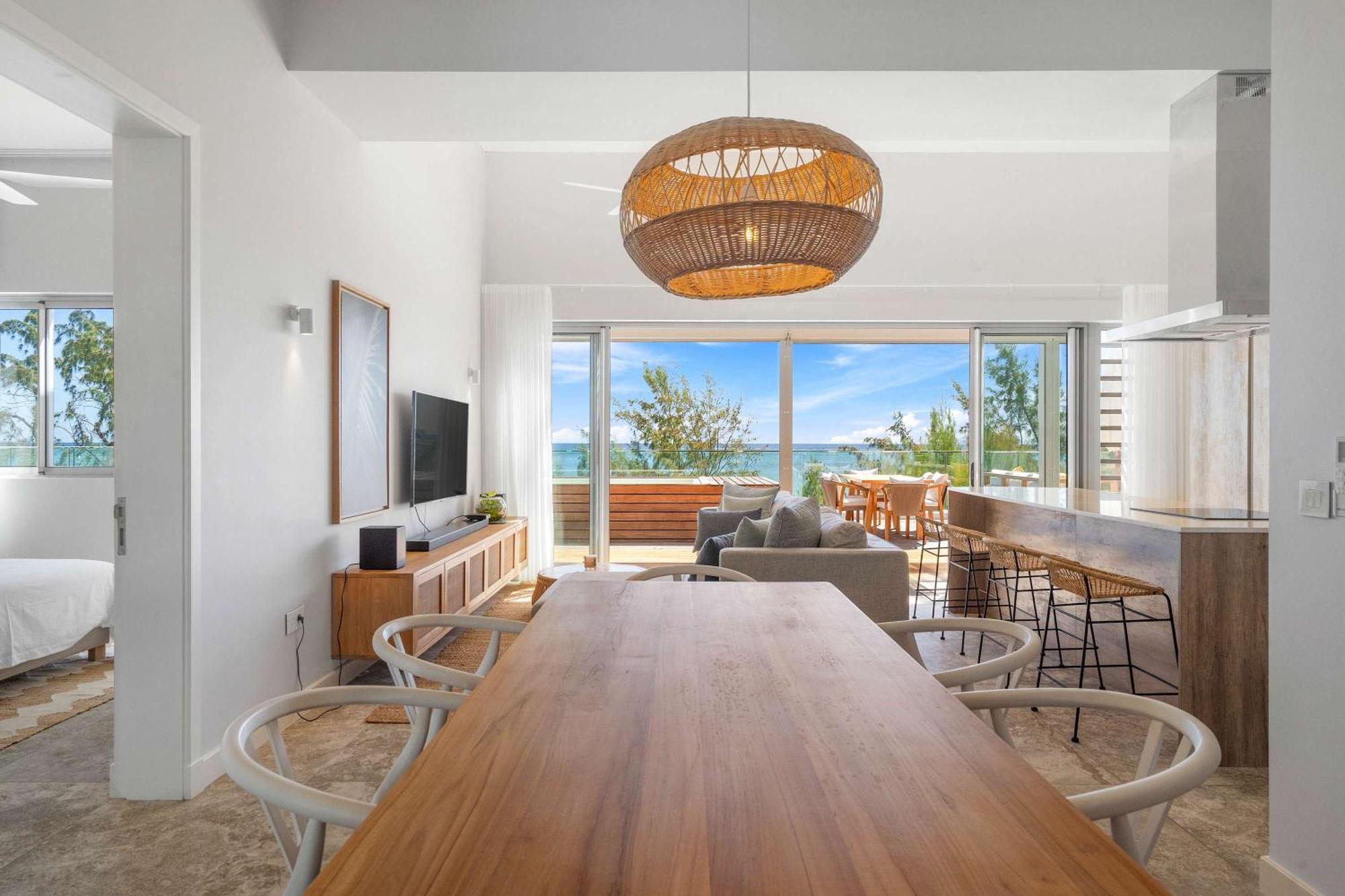 Aqua Serena - Luxury Beachfront Penthouse *