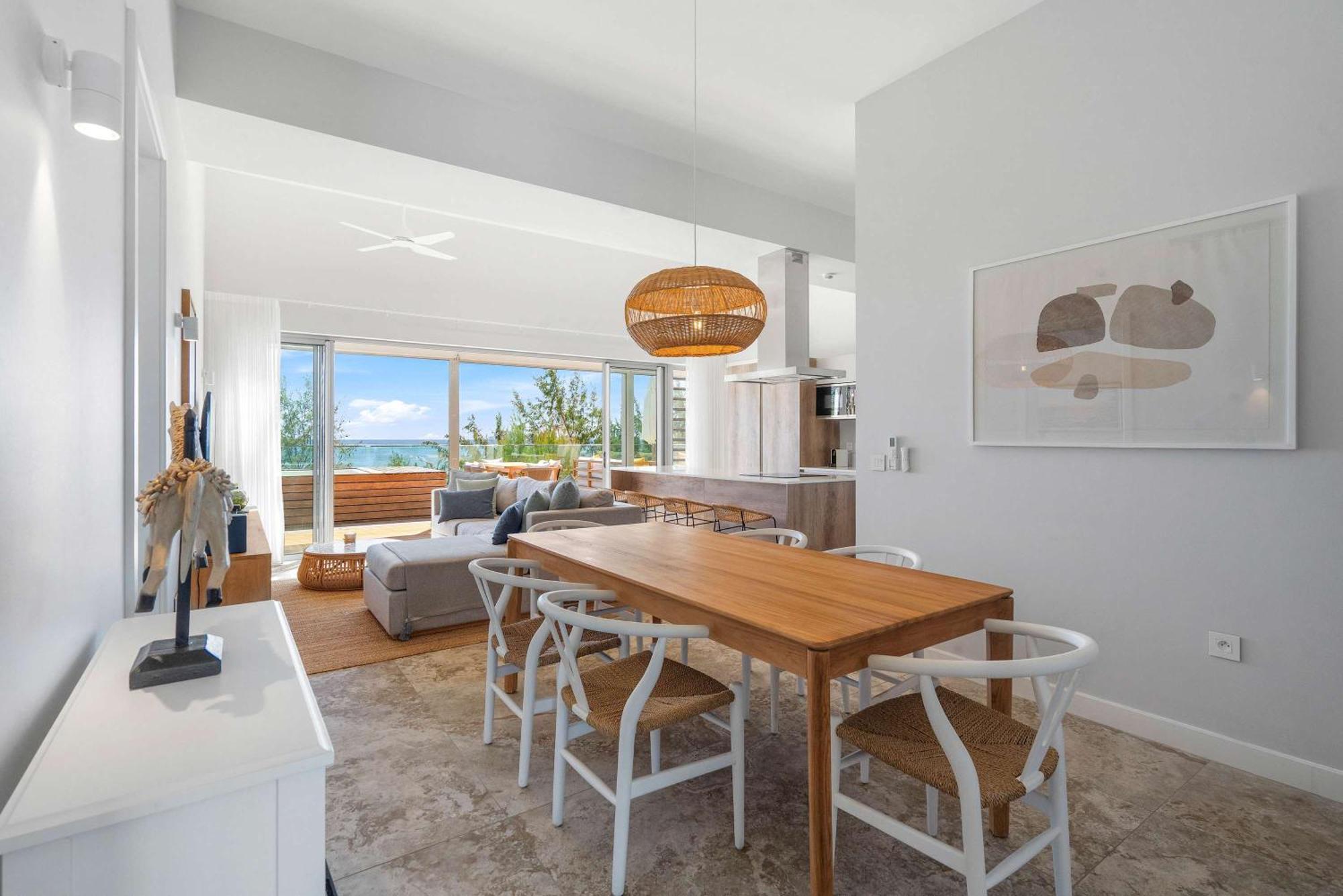 Aqua Serena - Luxury Beachfront Penthouse * Grand Gaube