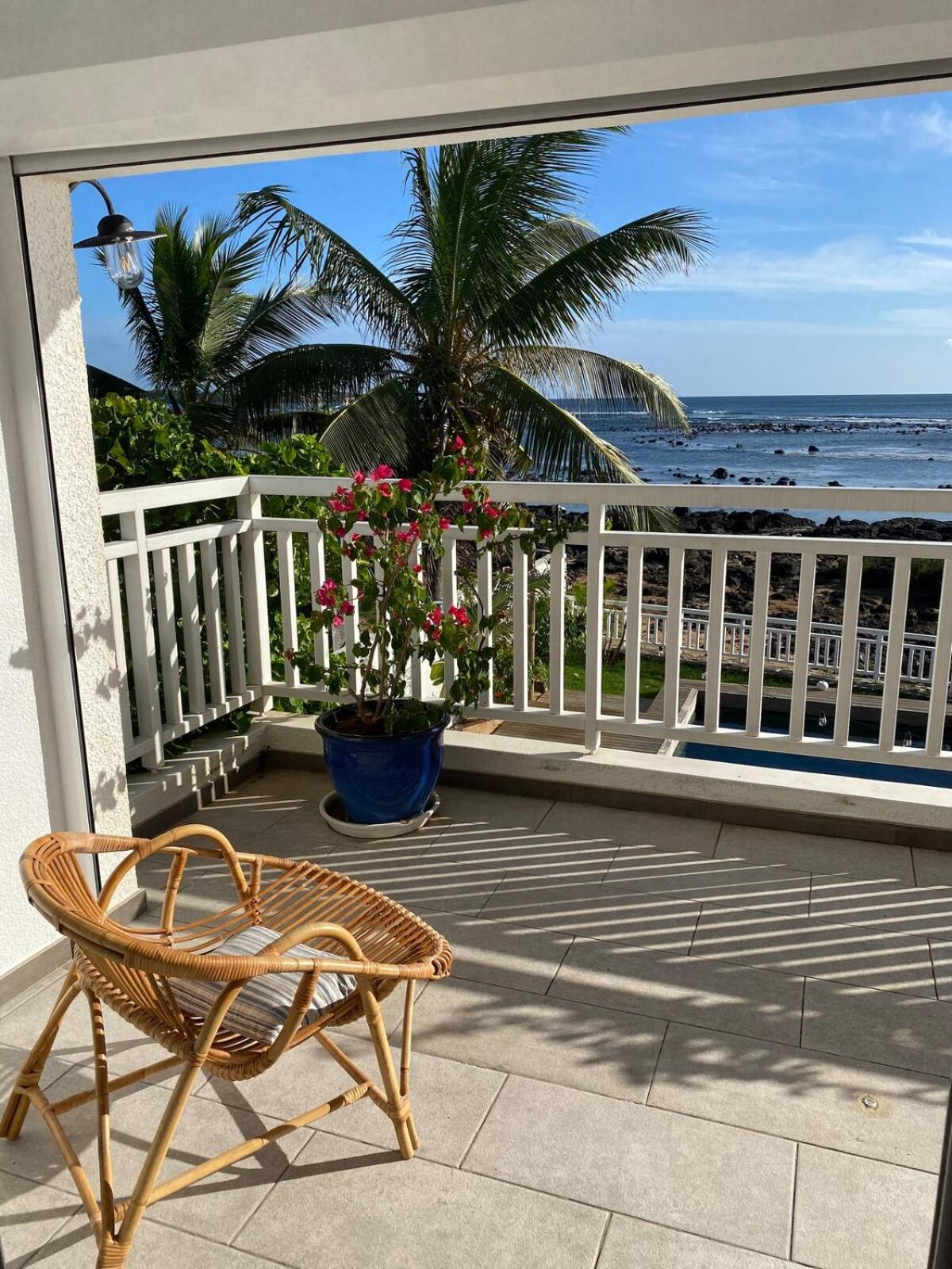 Ocean View Retreat Mauritius, Access, Pool Villa Albion