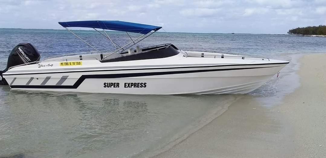 Sunny Boat Tours Trou d'Eau Douce
