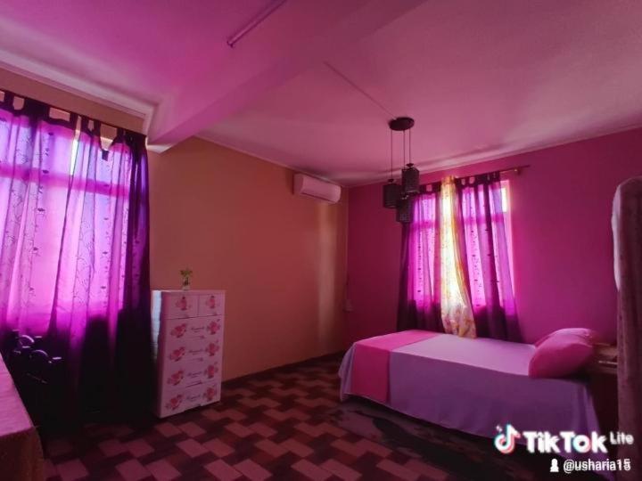 Tropical Sunshine Restaurant And Campment *