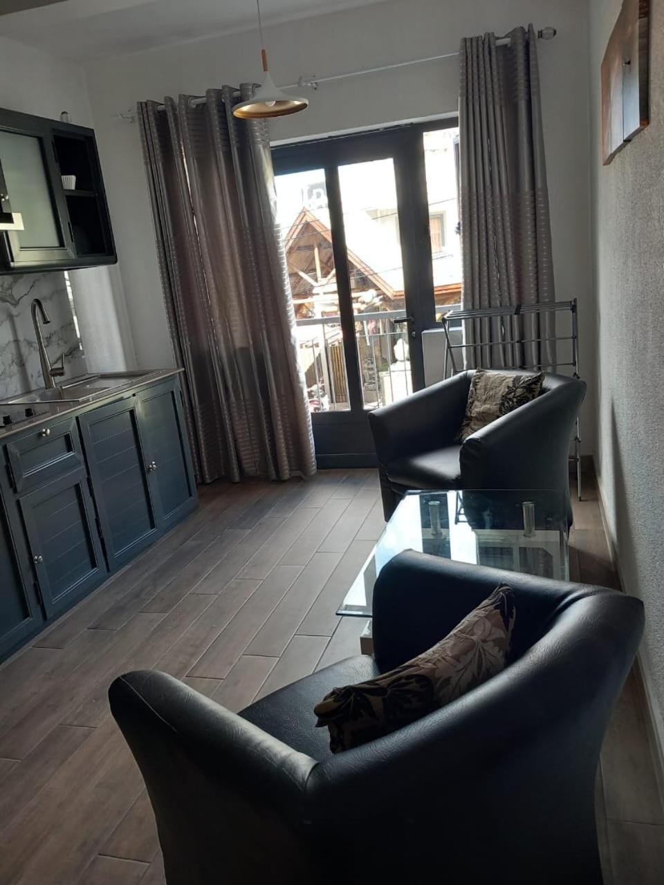 Apartment Ibis Tourist 1 *
