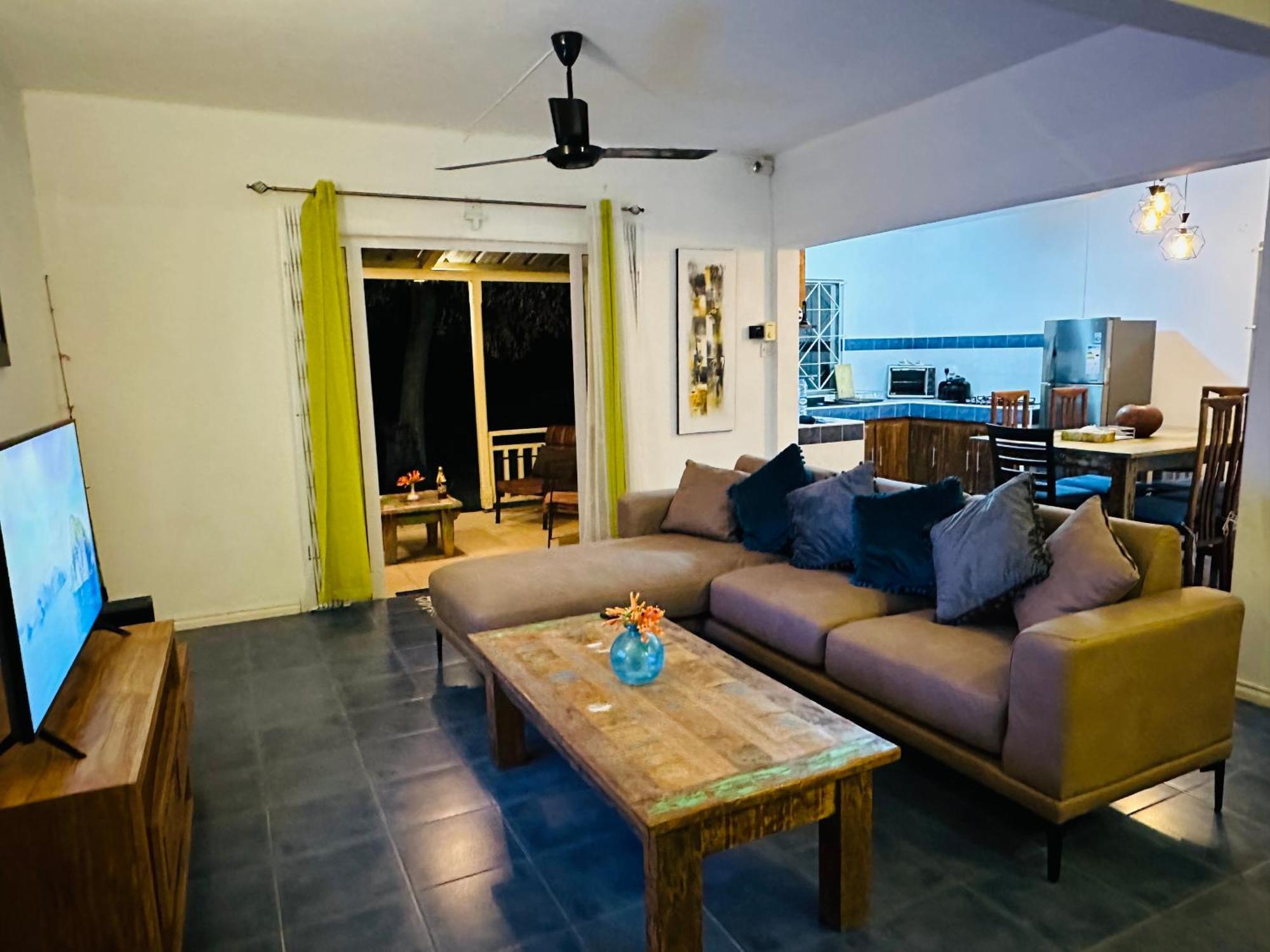 Les Fleurs Du Beachfront Residences Holiday home *