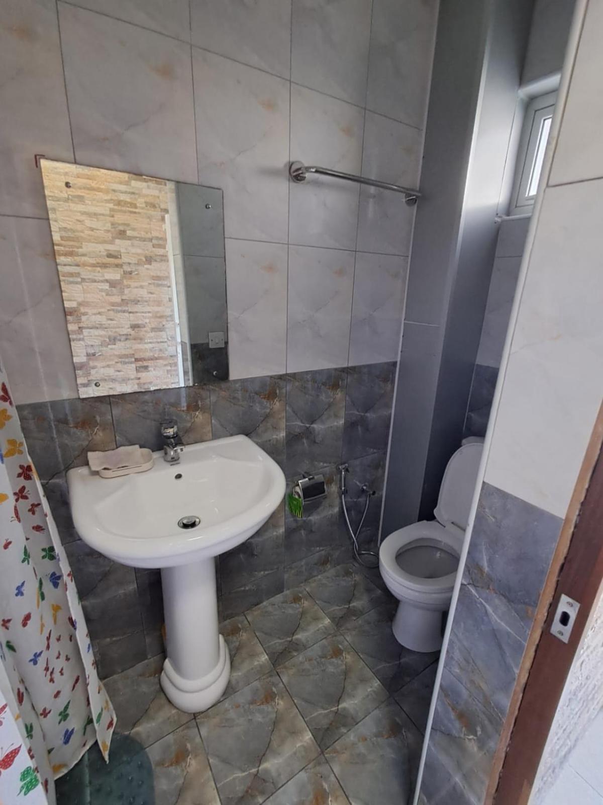 Pearl Apartment *