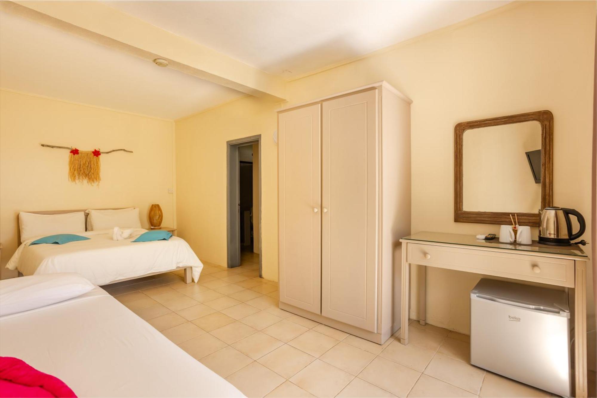 Cocotiers - Mauritius Hotel Baie-du-Tombeau